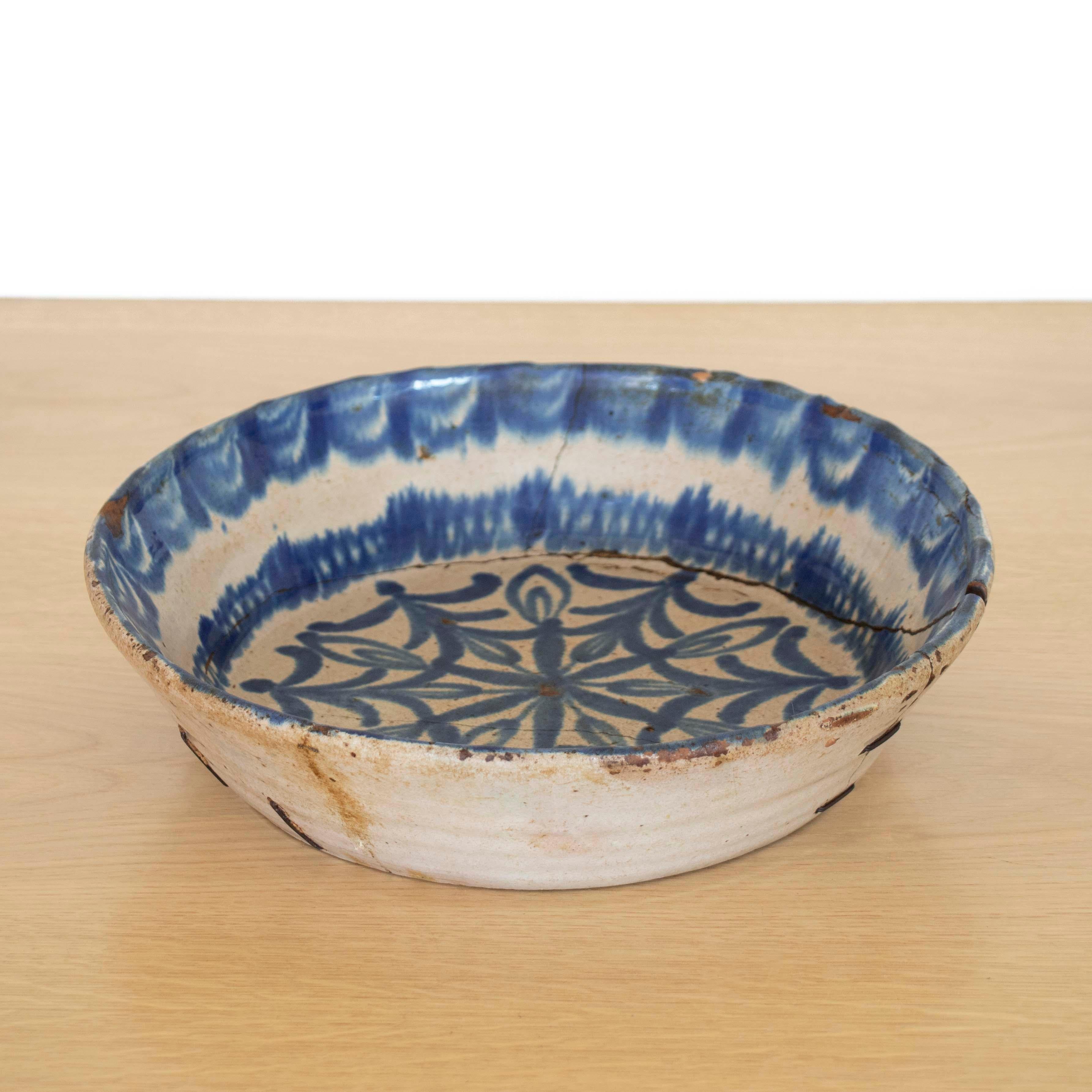 19th c. Spanish Blue Fajalauza Lebrillo Bowl For Sale 2