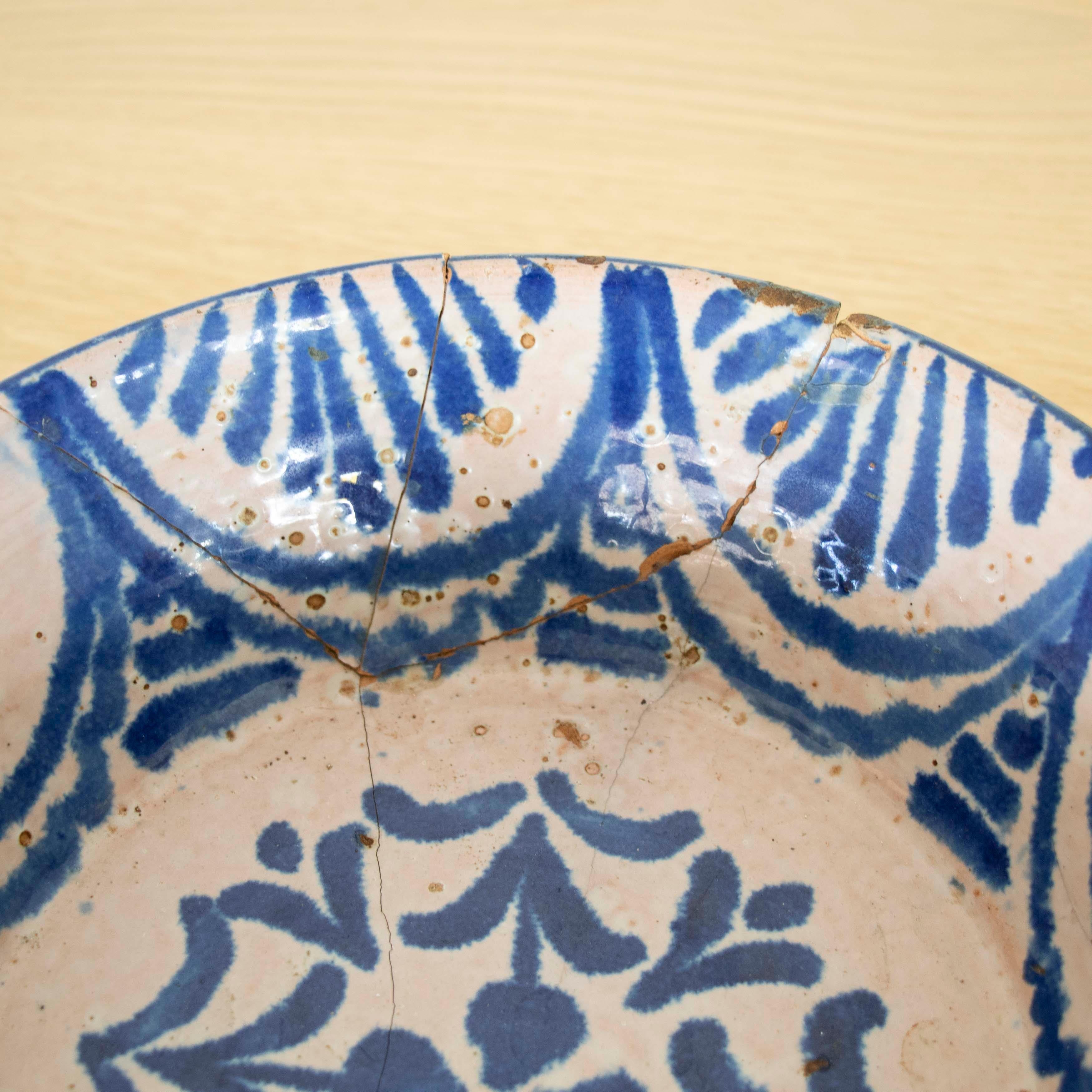 19. Jahrhundert. Spanische blaue Fajalauza Lebrillo-Schale aus Spanien im Angebot 4