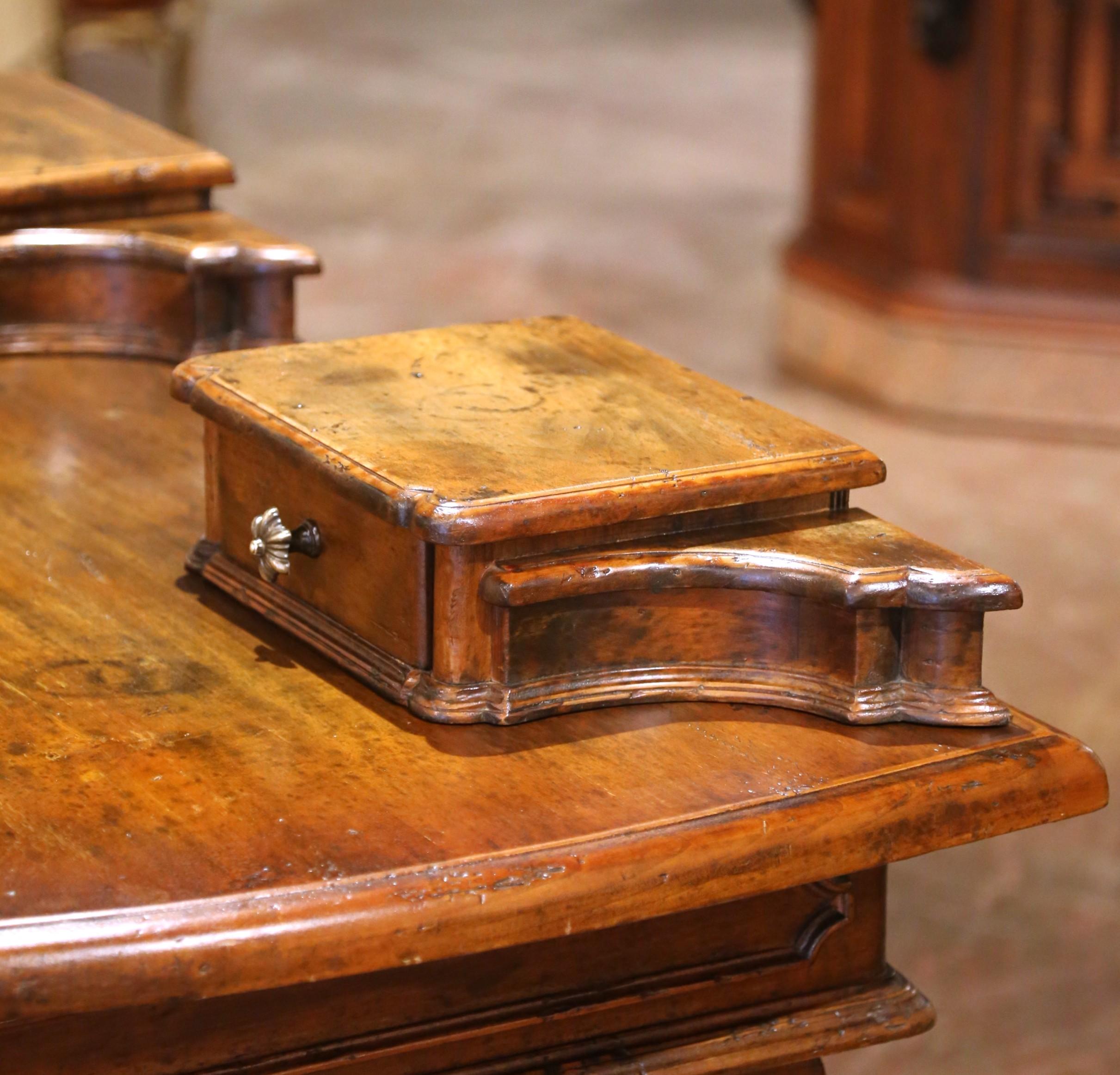 19th C. Spanish Carved Walnut Serpentine Desk with Four Drawers on Trestle Base For Sale 1