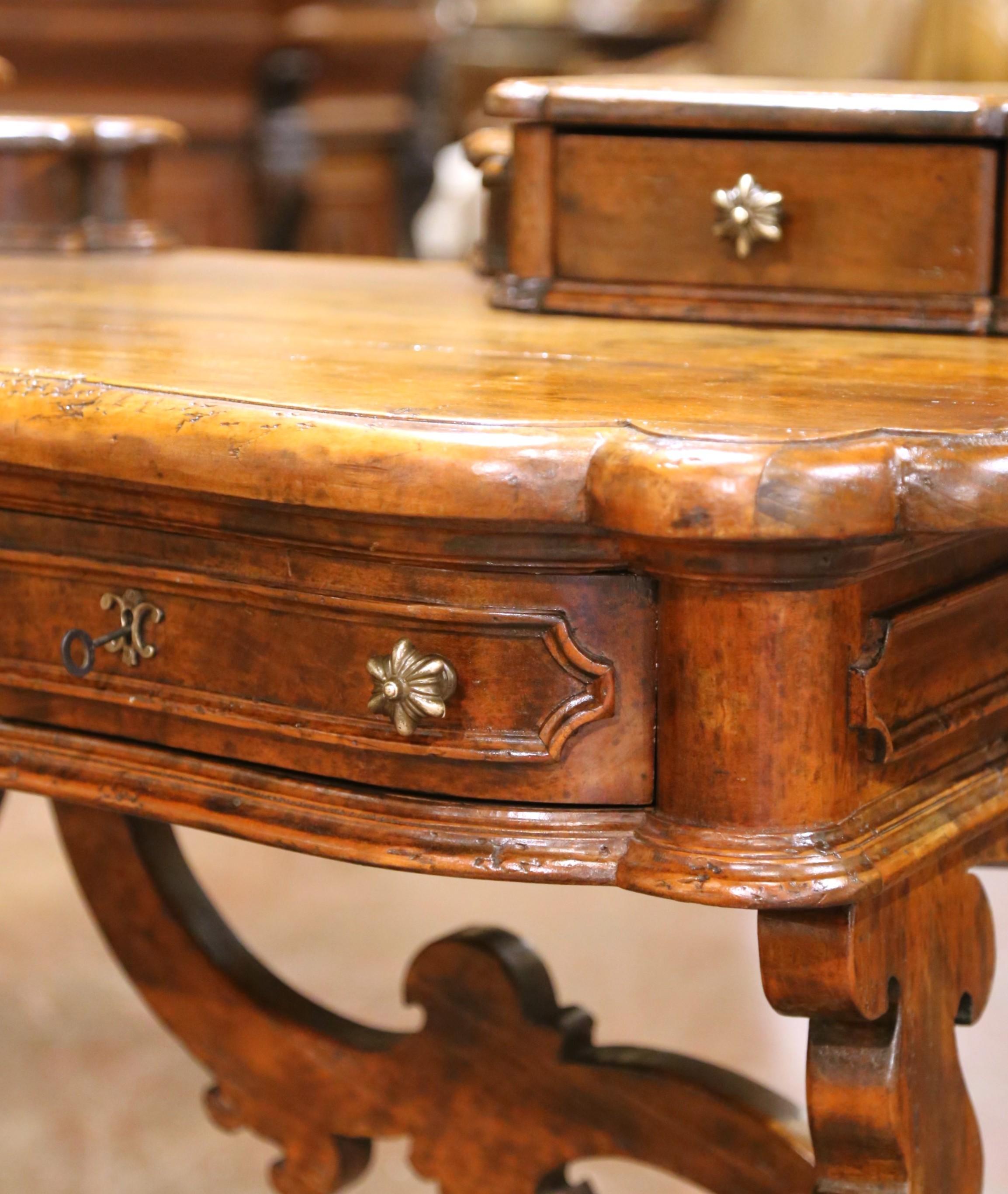 19th C. Spanish Carved Walnut Serpentine Desk with Four Drawers on Trestle Base For Sale 2