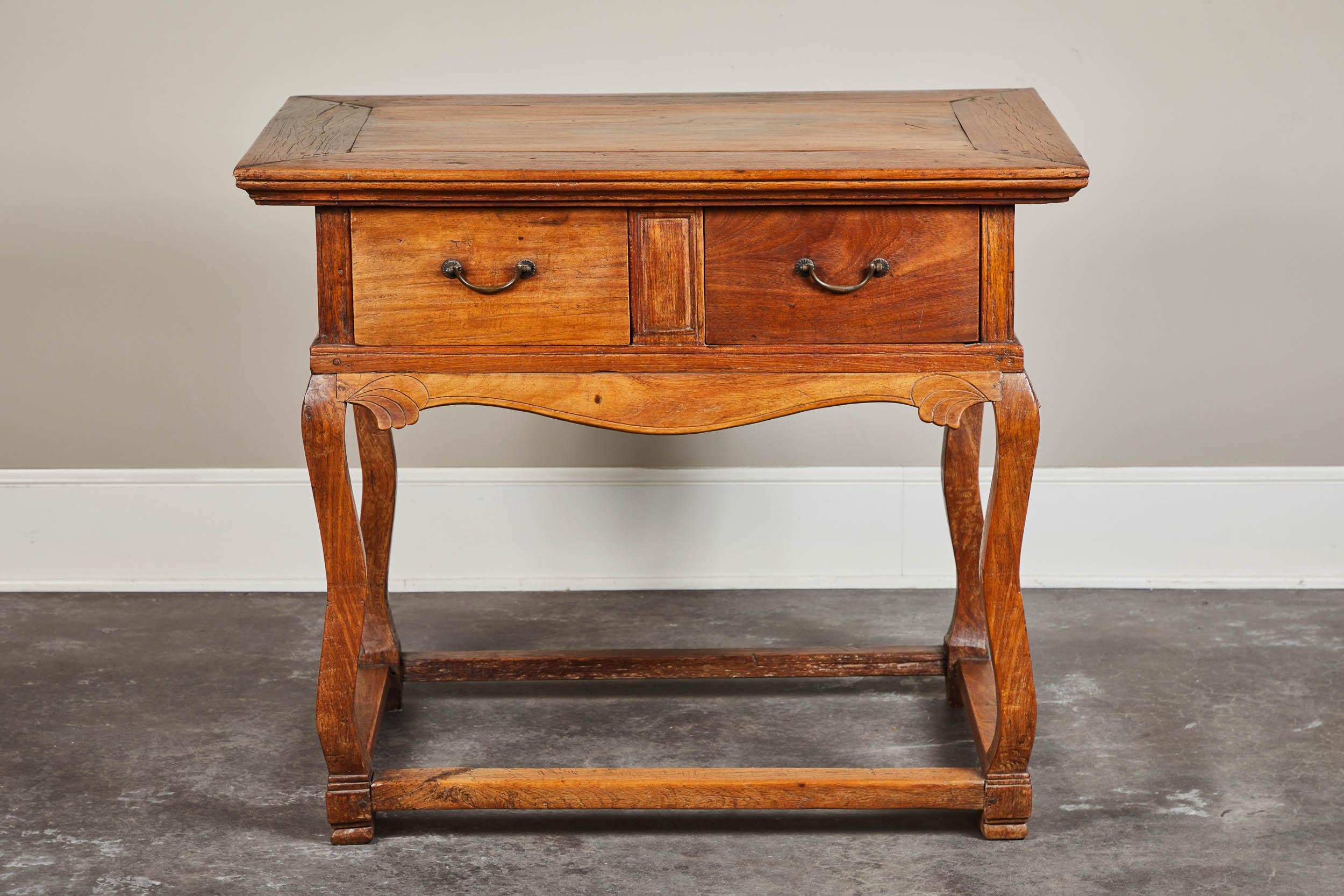 19th Century Spanish Colonial Narra Philippine Altar Table In Good Condition For Sale In San Marino, CA