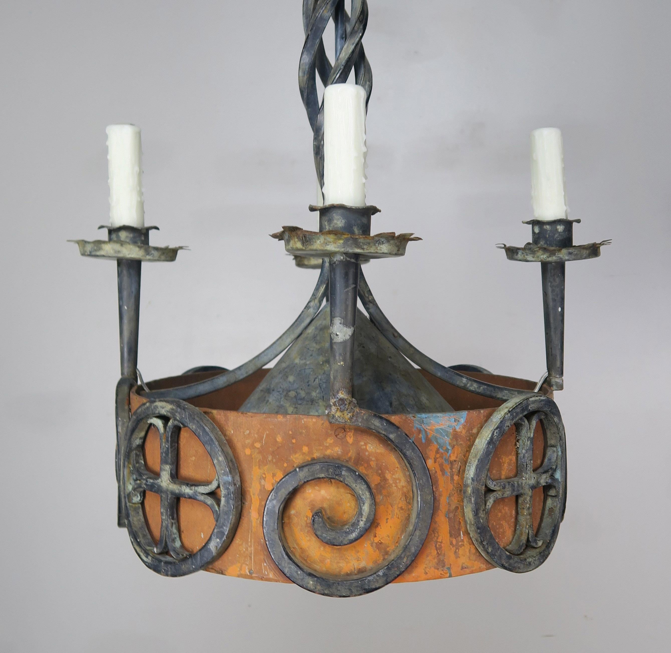 19th Century Spanish Gothic Iron Painted Chandelier In Distressed Condition In Los Angeles, CA