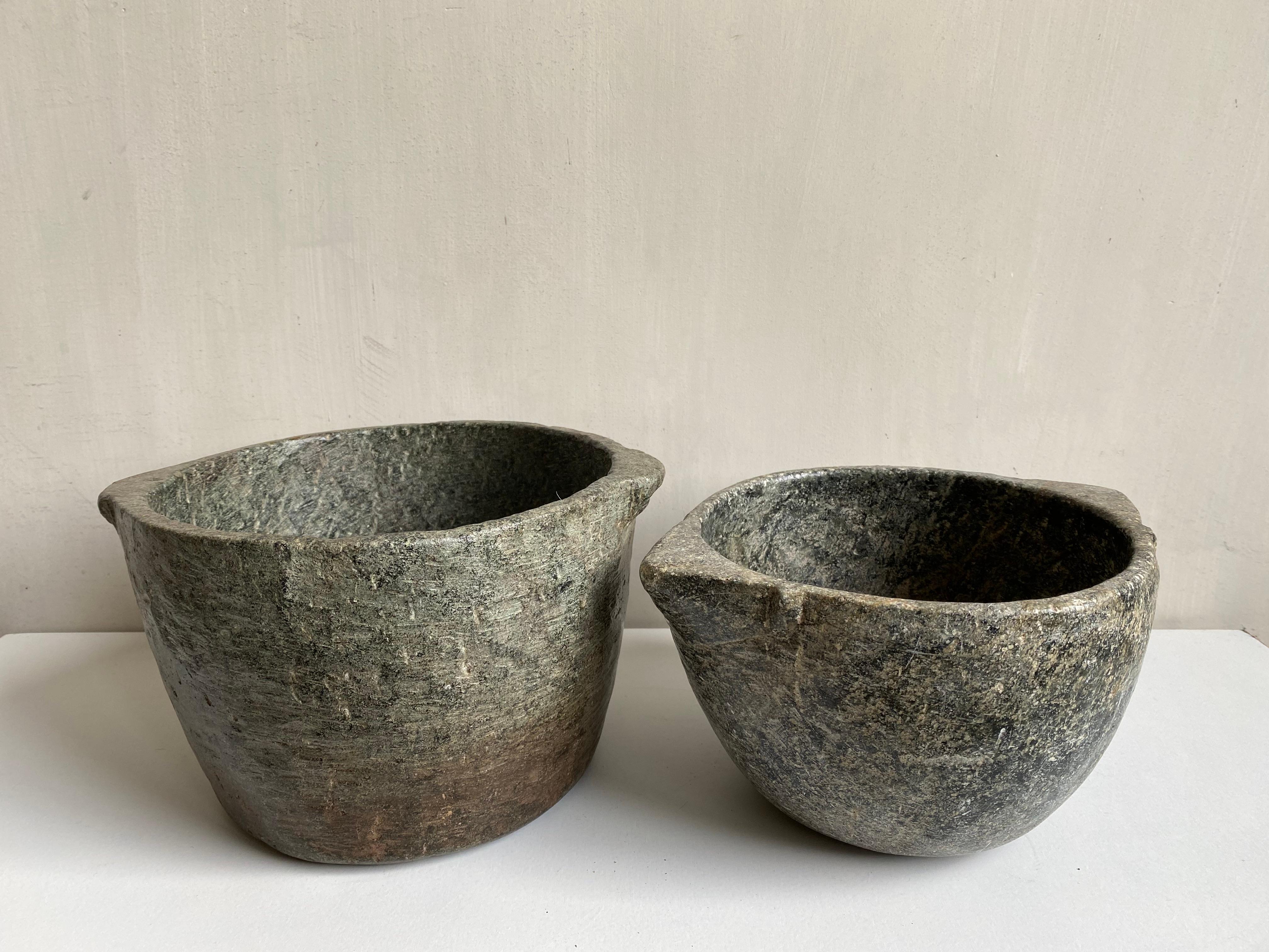 This is 1 of 2 stock bowls in Spanish marble.
The marble has a gray-green color and a lot of patina due to age.
Silky soft patina from use.
Subtle handles cut from one piece.


We ship safely worldwide.