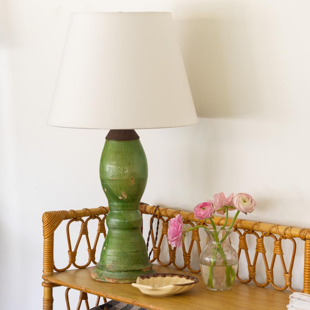 Spanische Terrakotta-Lampe mit grüner Glasur aus dem 19. im Zustand „Gut“ im Angebot in Los Angeles, CA