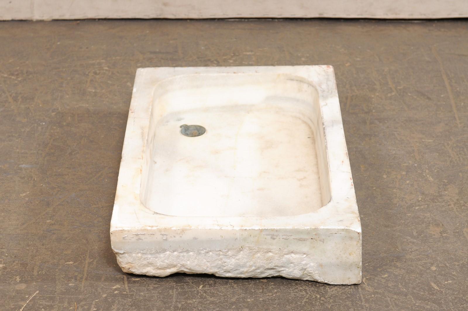 Marmo Lavandino in marmo bianco spagnolo del XIX secolo in vendita