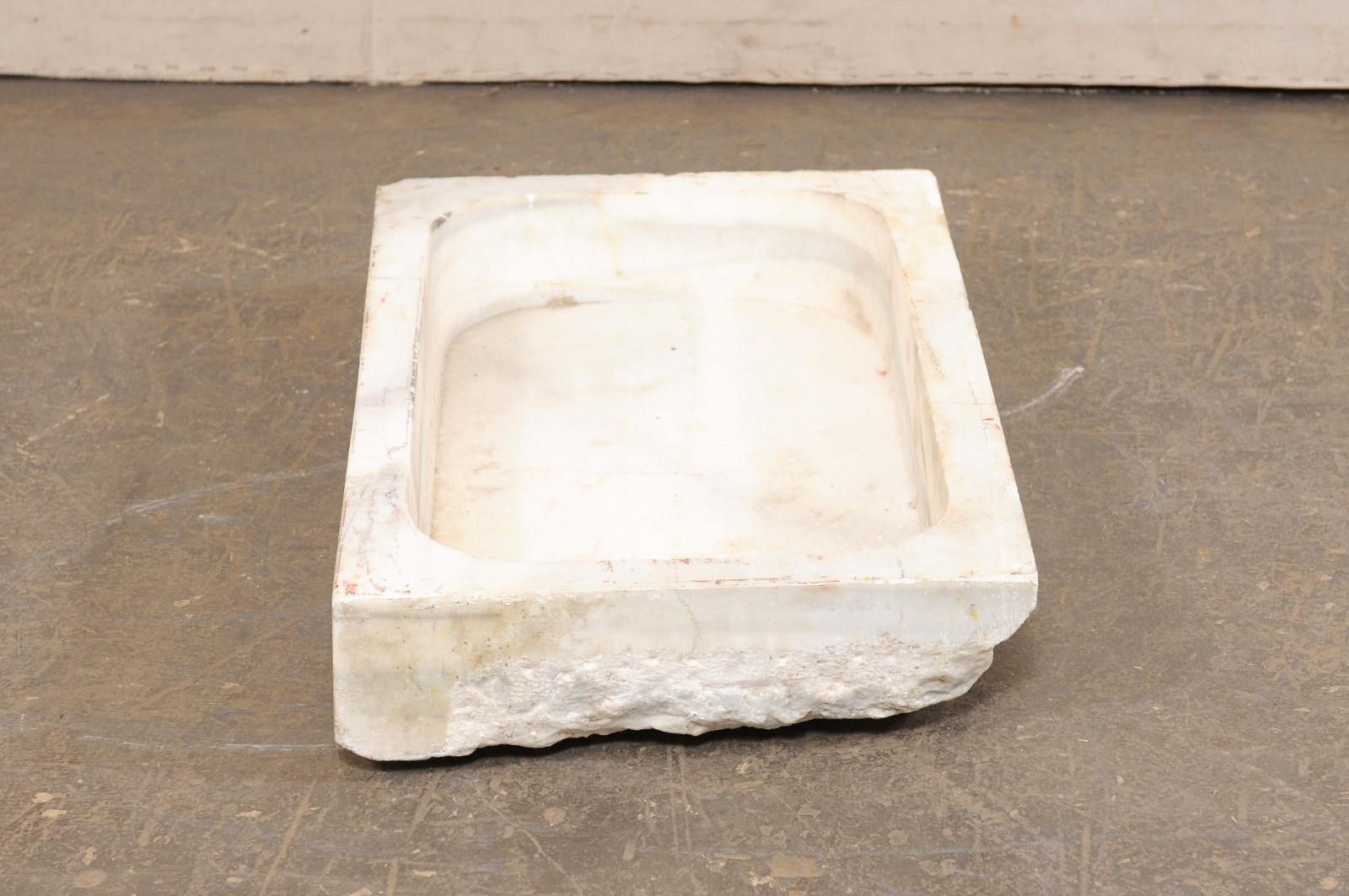 Lavandino in marmo bianco spagnolo del XIX secolo in vendita 3
