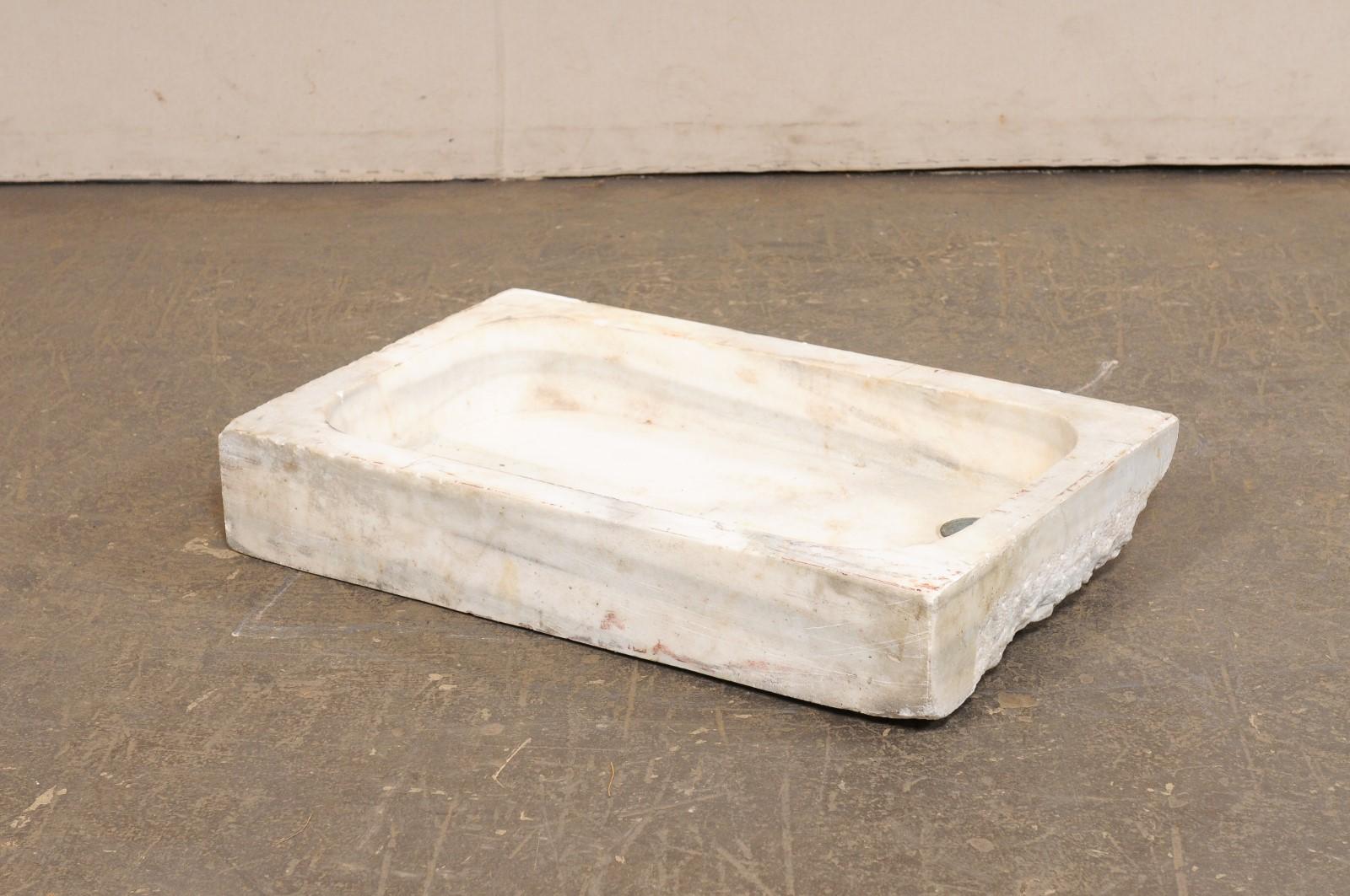 Lavandino in marmo bianco spagnolo del XIX secolo in vendita 4
