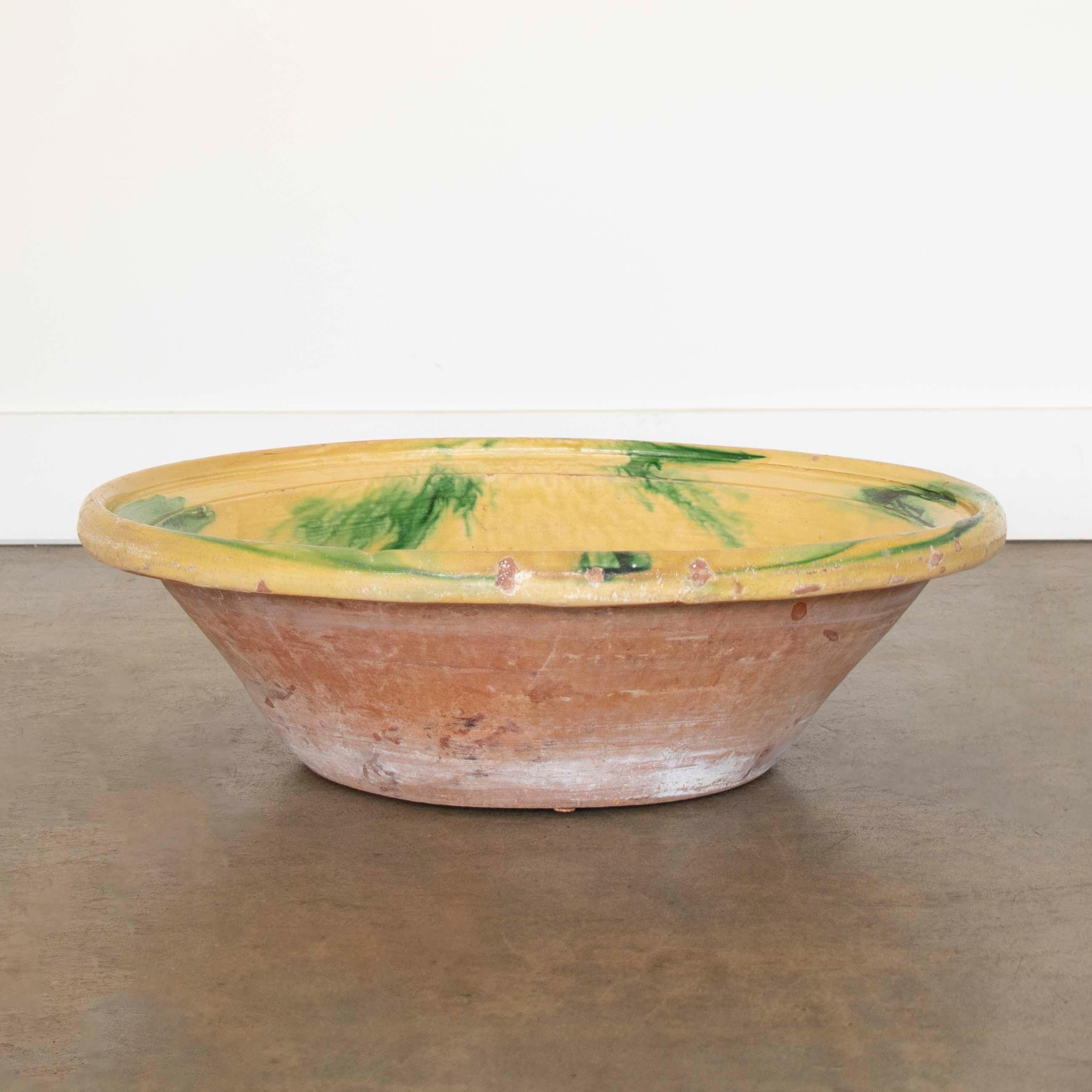 Poteries 19e s. Bol Lebrillo espagnol jaune et vert en vente