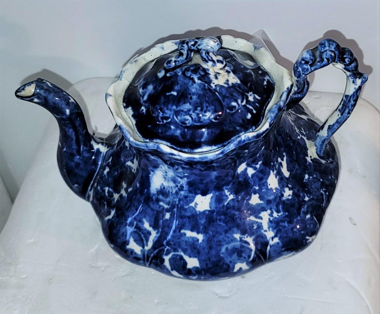 19th C Spongeware Teapot For Sale 2