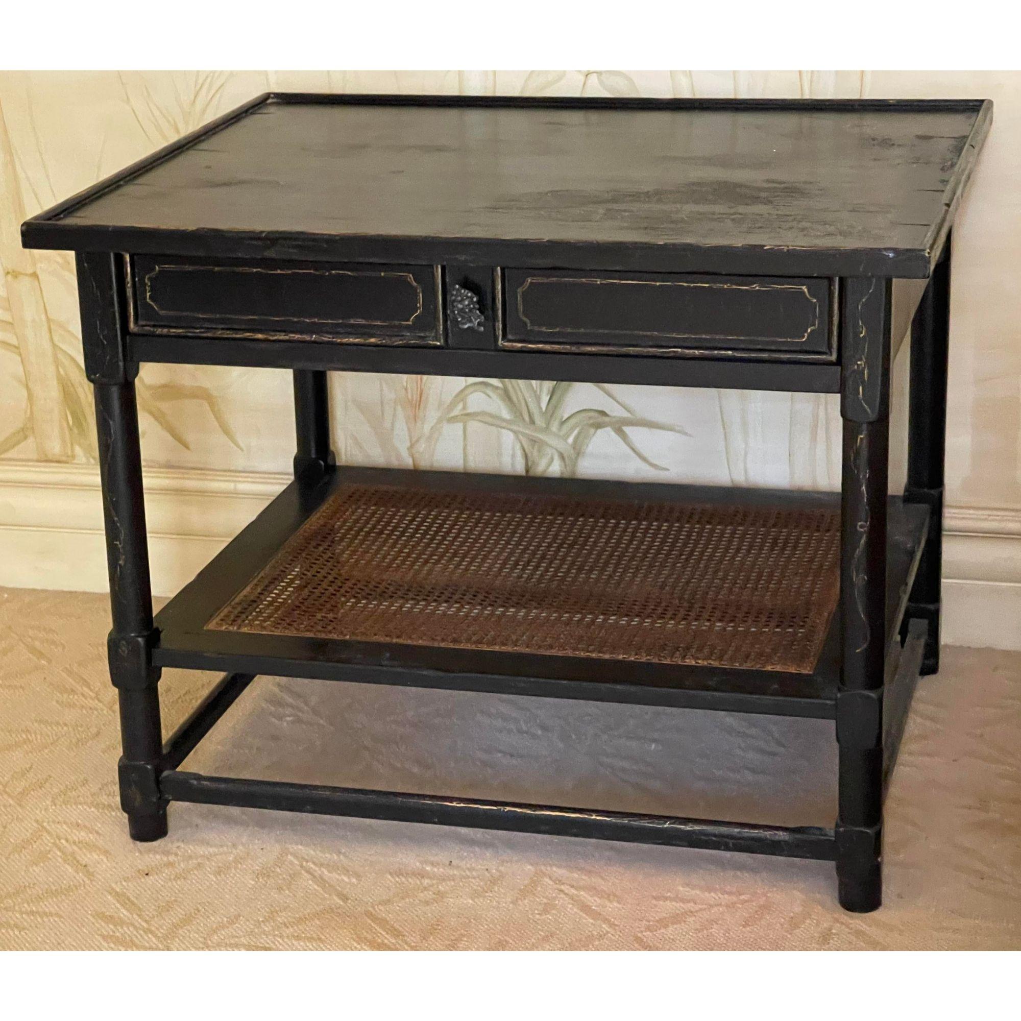 19th C Style Charles Pollock Black & Gold Chinoiserie Side Table In Good Condition For Sale In LOS ANGELES, CA