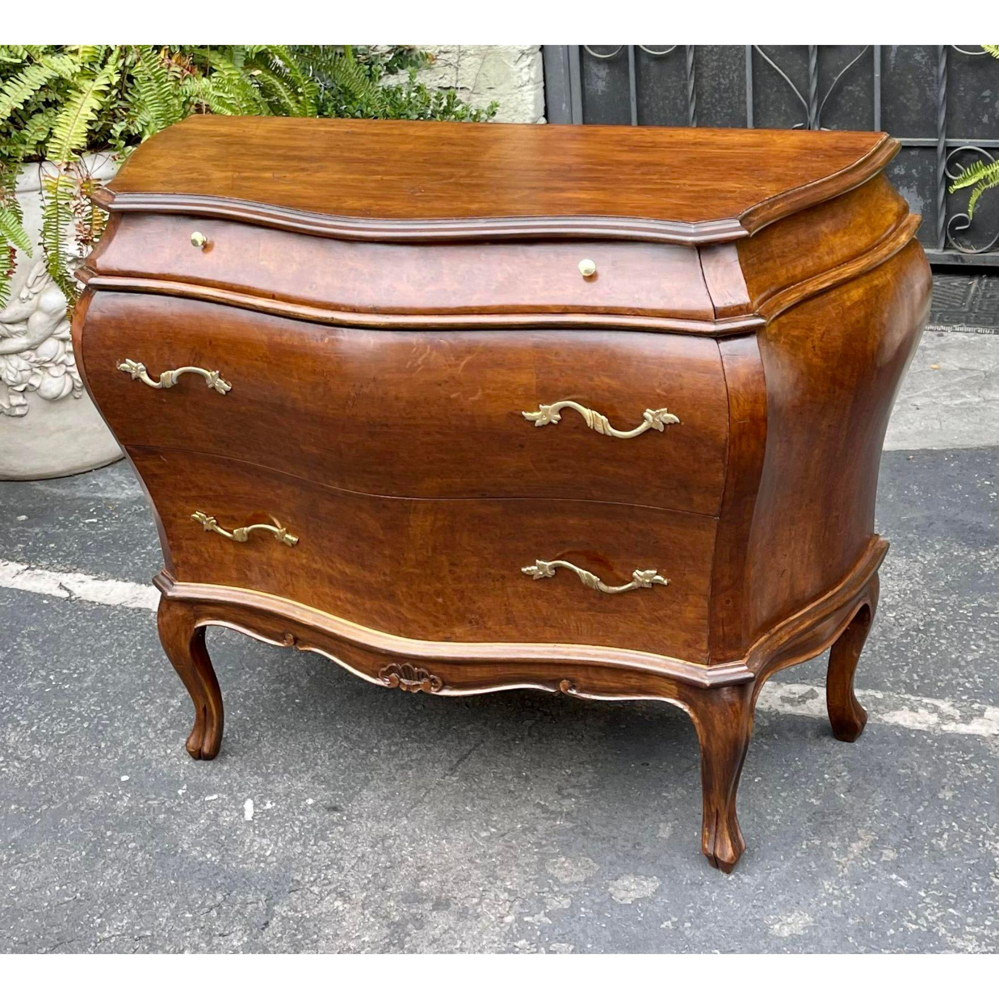 19th C Style Italian Bombay burl walnut commode night stand end table.

Additional information:
Materials: bronze, walnut
Color: Sienna
Period: Late 20th Century
Styles: Italian
Item Type: Vintage, Antique or Pre-owned
Dimensions: 40