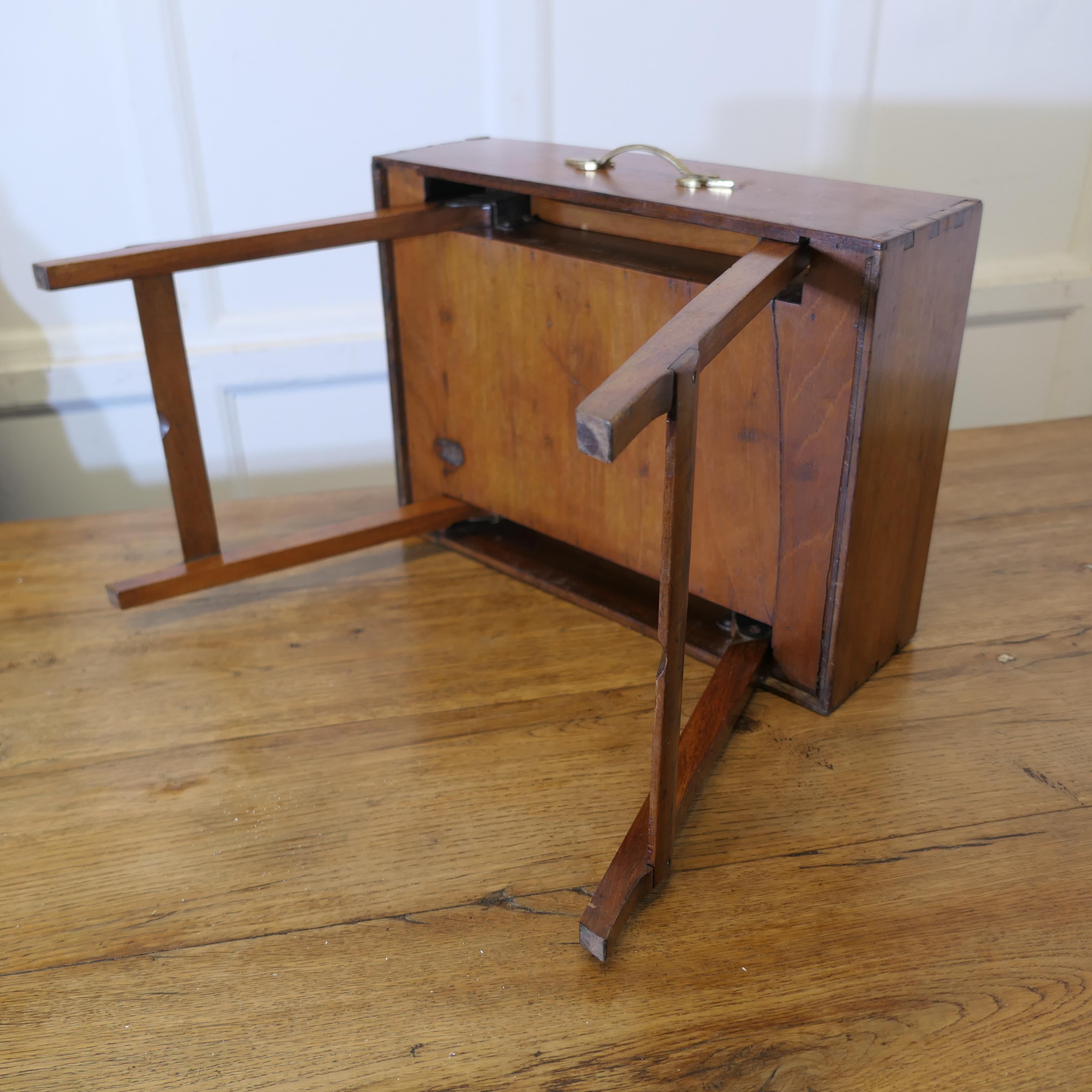 Noyer A.C.I.C. Boîte/table d'instruments métamorphiques pour géomètres    Une pièce très rare en vente