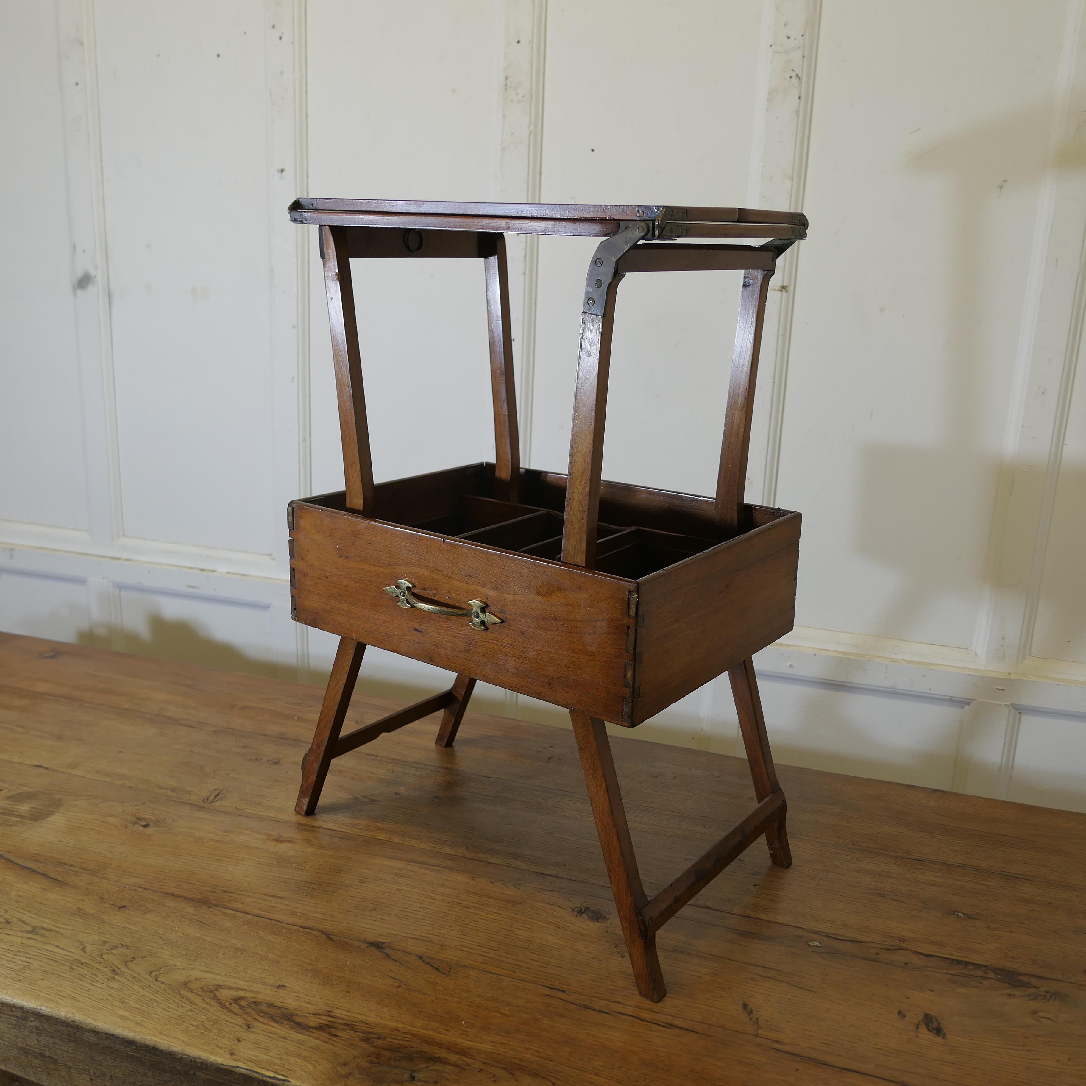 A.C.I.C. Boîte/table d'instruments métamorphiques pour géomètres    Une pièce très rare en vente 2