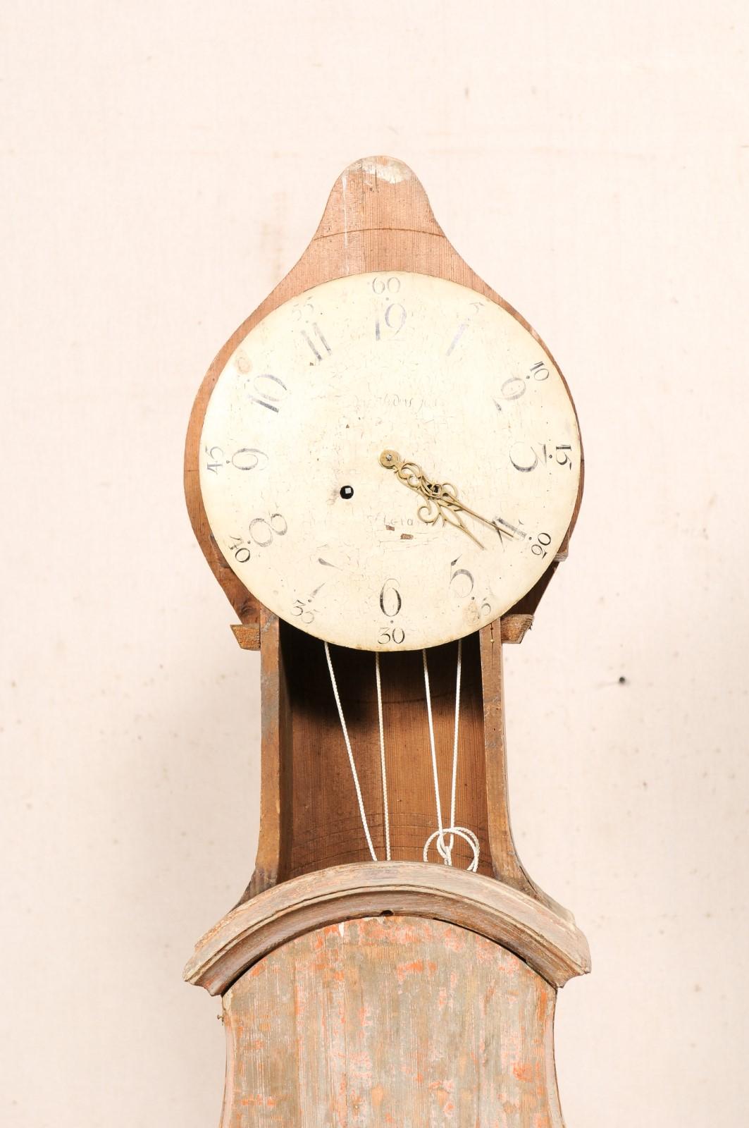 19. Jh. Schwedische Uhr mit originalem Metallzifferblatt, Uhrwerk und Farbe im Zustand „Gut“ im Angebot in Atlanta, GA