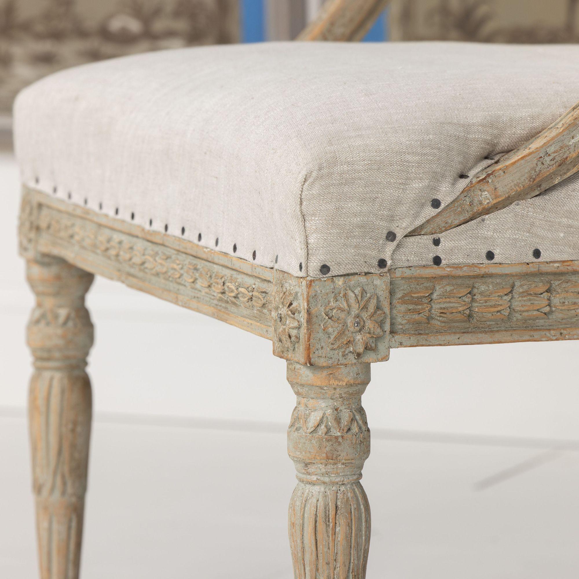 19. Jahrhundert. Schwedischer Gustavianischer Sessel mit bemalter Fassrückenlehne im Angebot 7