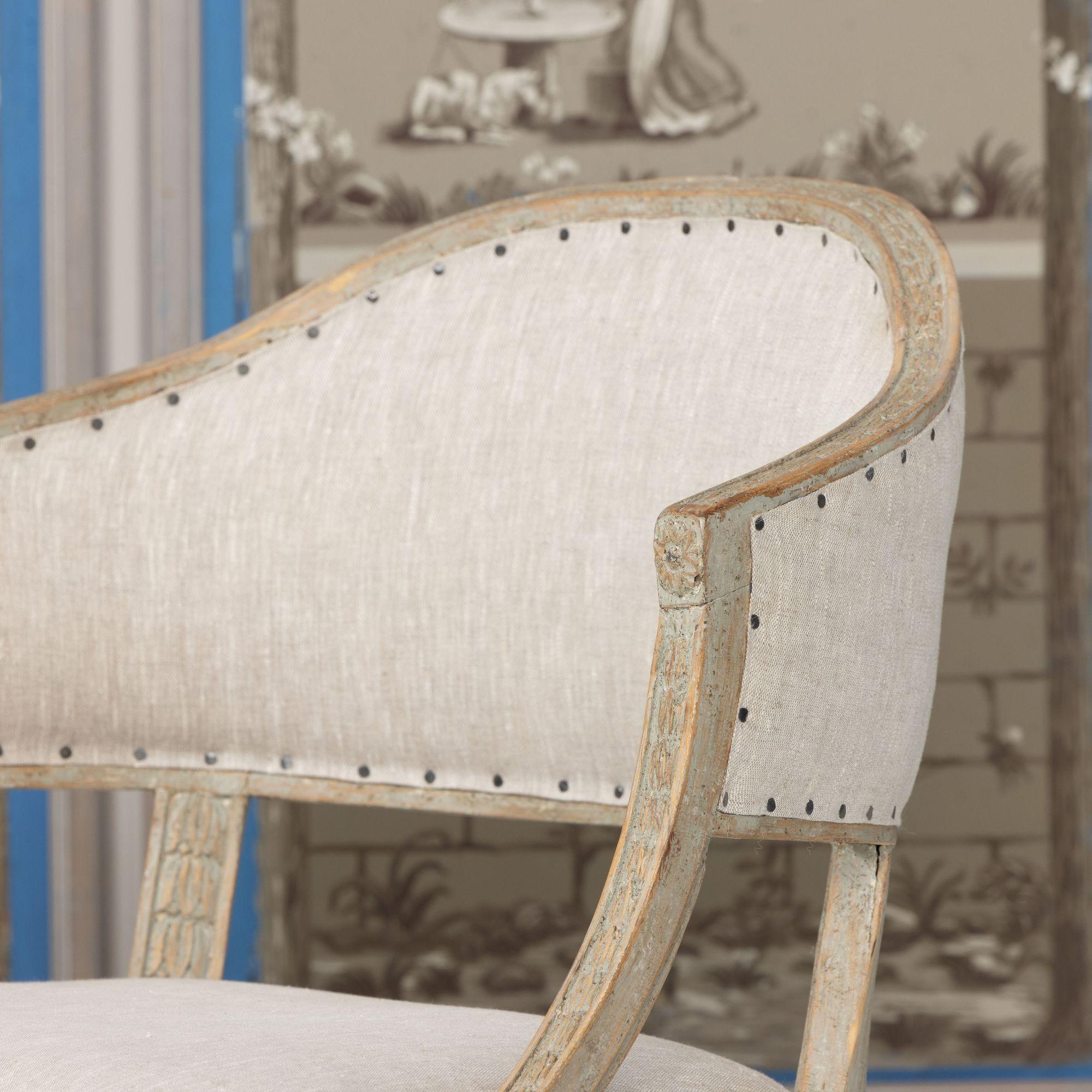 19. Jahrhundert. Schwedischer Gustavianischer Sessel mit bemalter Fassrückenlehne im Angebot 2