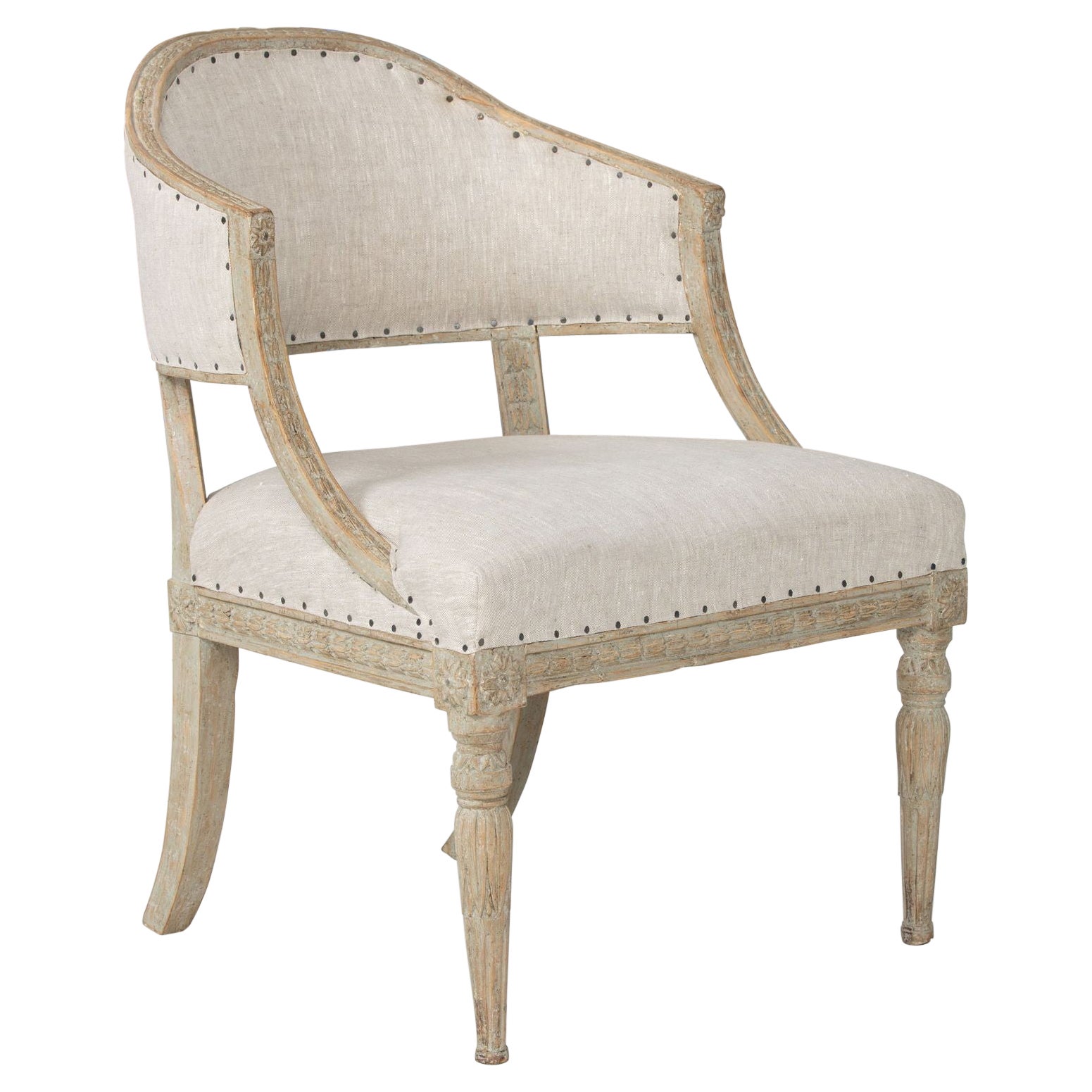 XIX sec. Poltrona svedese Gustavo con schienale a botte dipinta