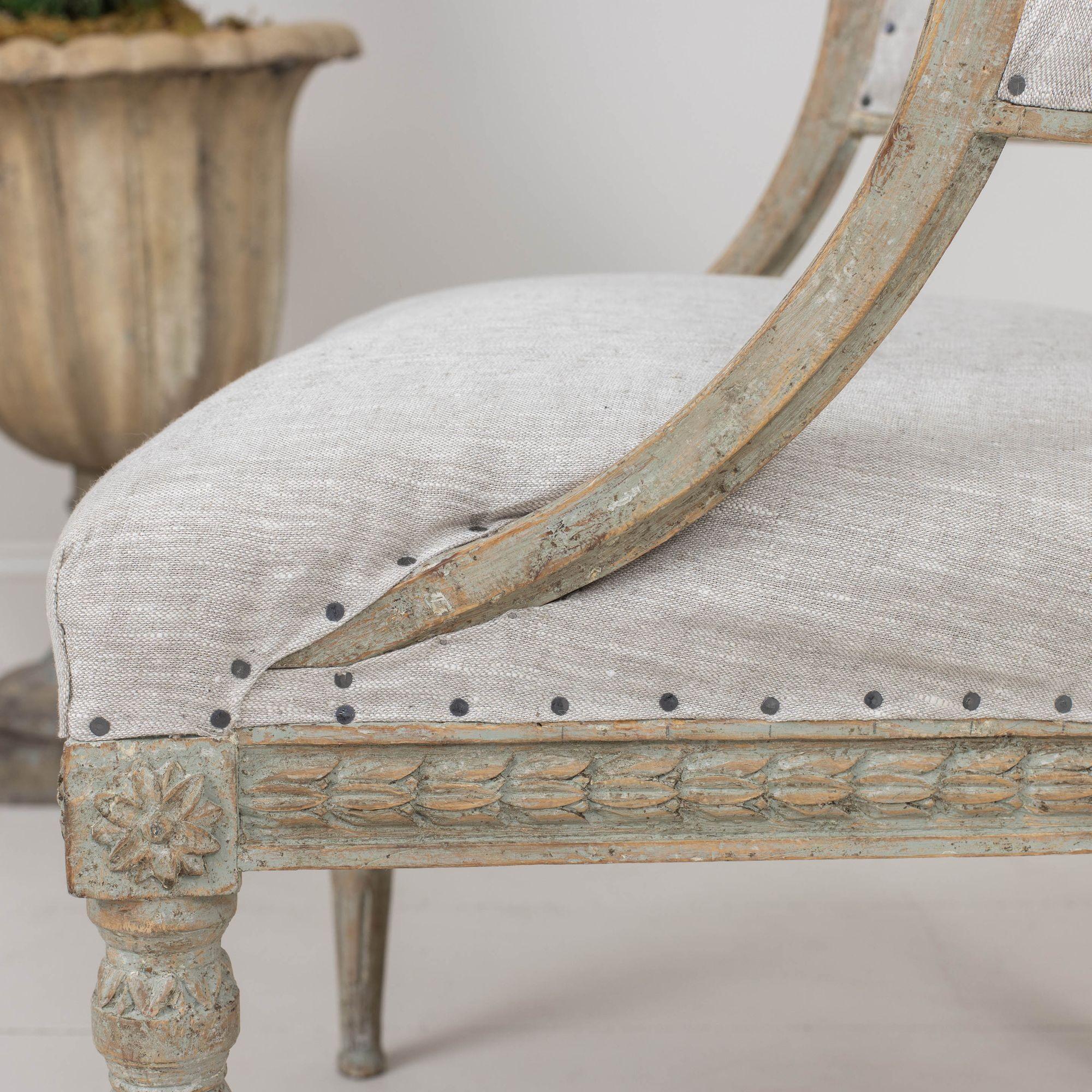 19th c. Pair of Swedish Gustavian Painted Barrel Back Armchairs For Sale 12