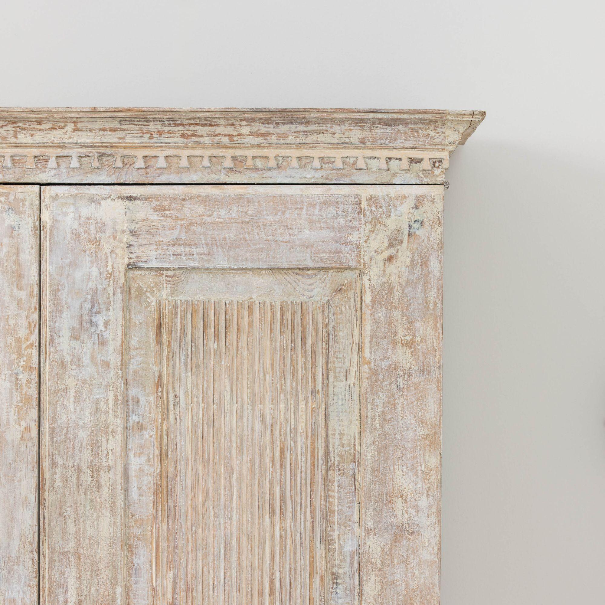 19th c. Swedish Gustavian Period Cabinet in Original Paint In Excellent Condition In Wichita, KS
