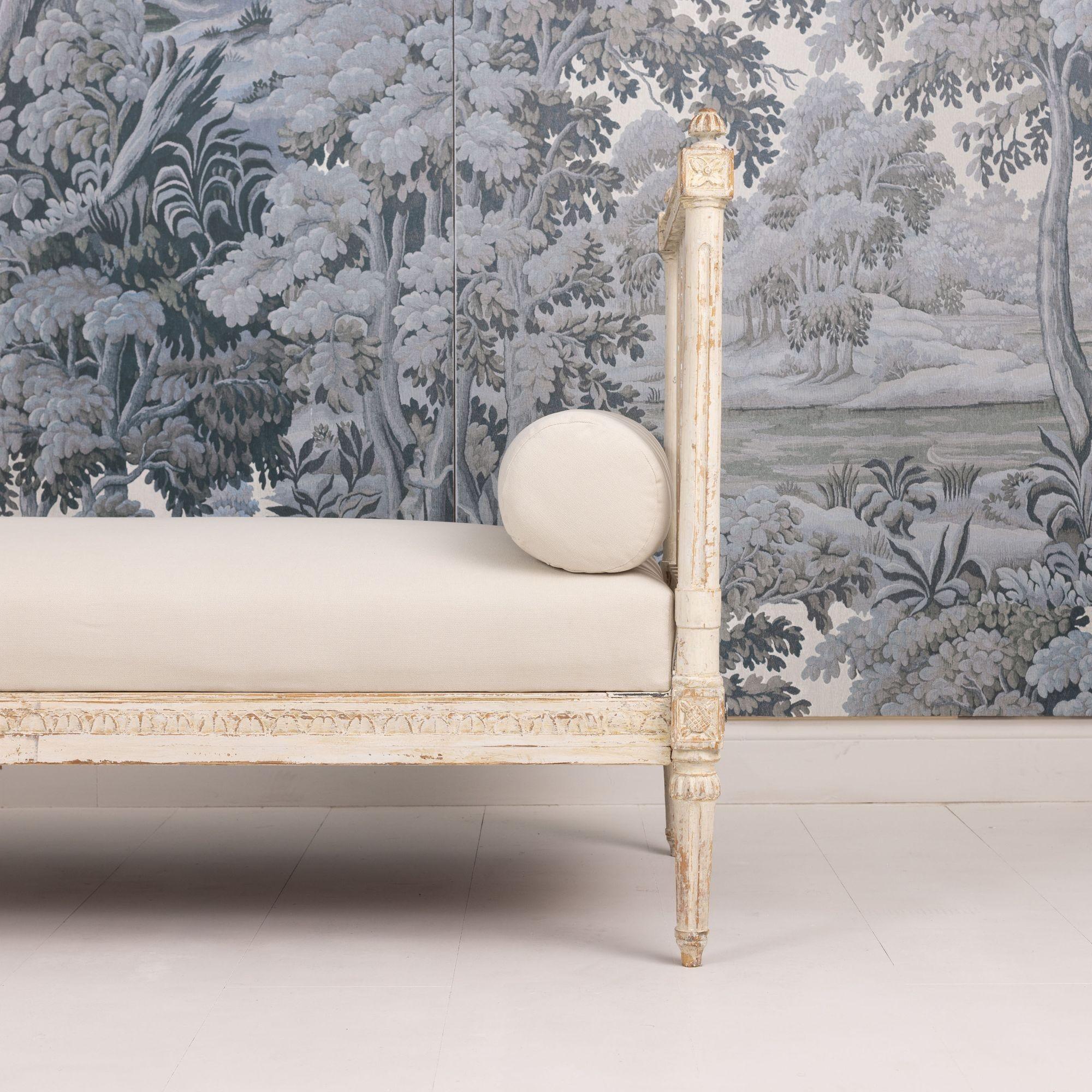 19th c. Swedish Gustavian Period Daybed / Bench in Original Paint 6