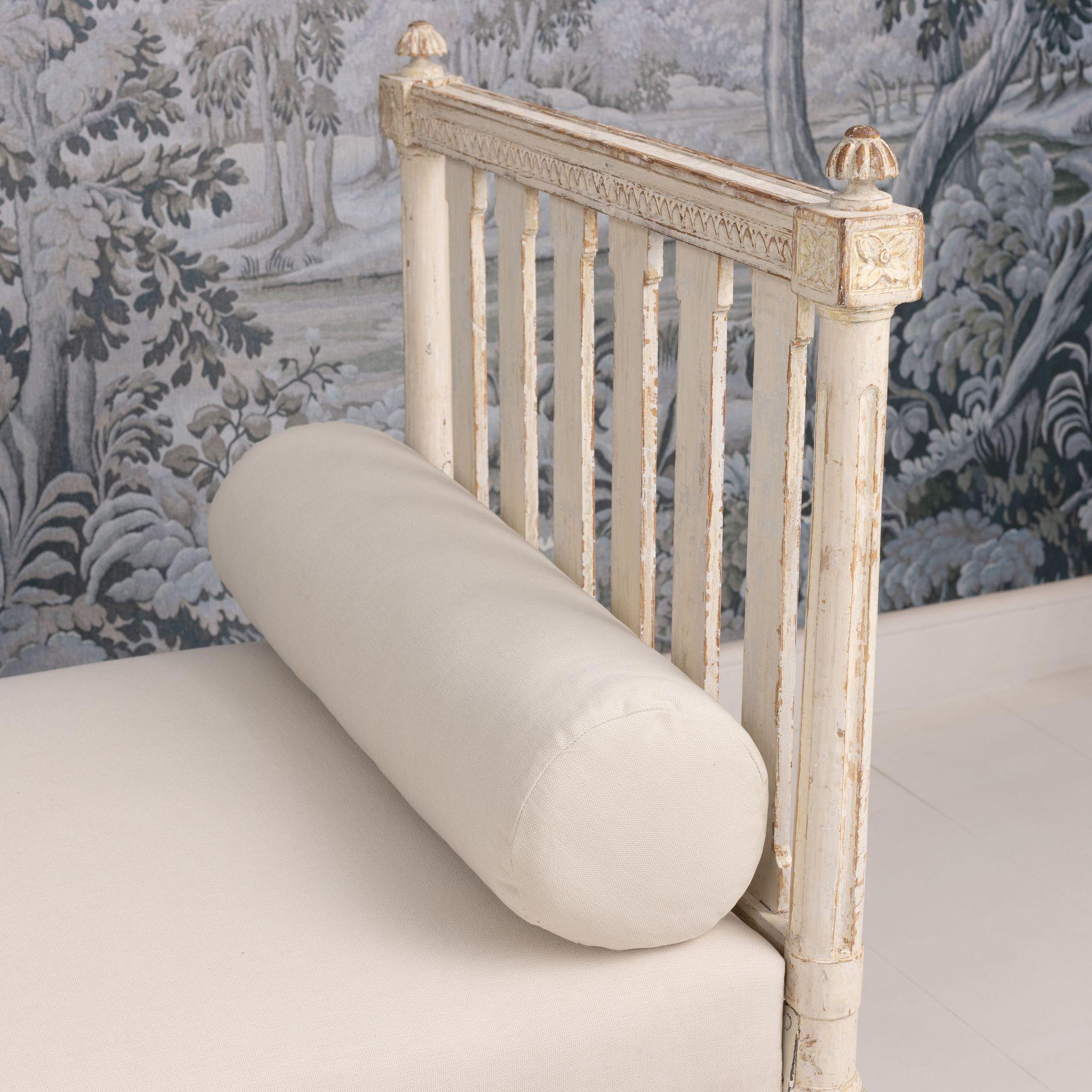 19th c. Swedish Gustavian Period Daybed / Bench in Original Paint 3