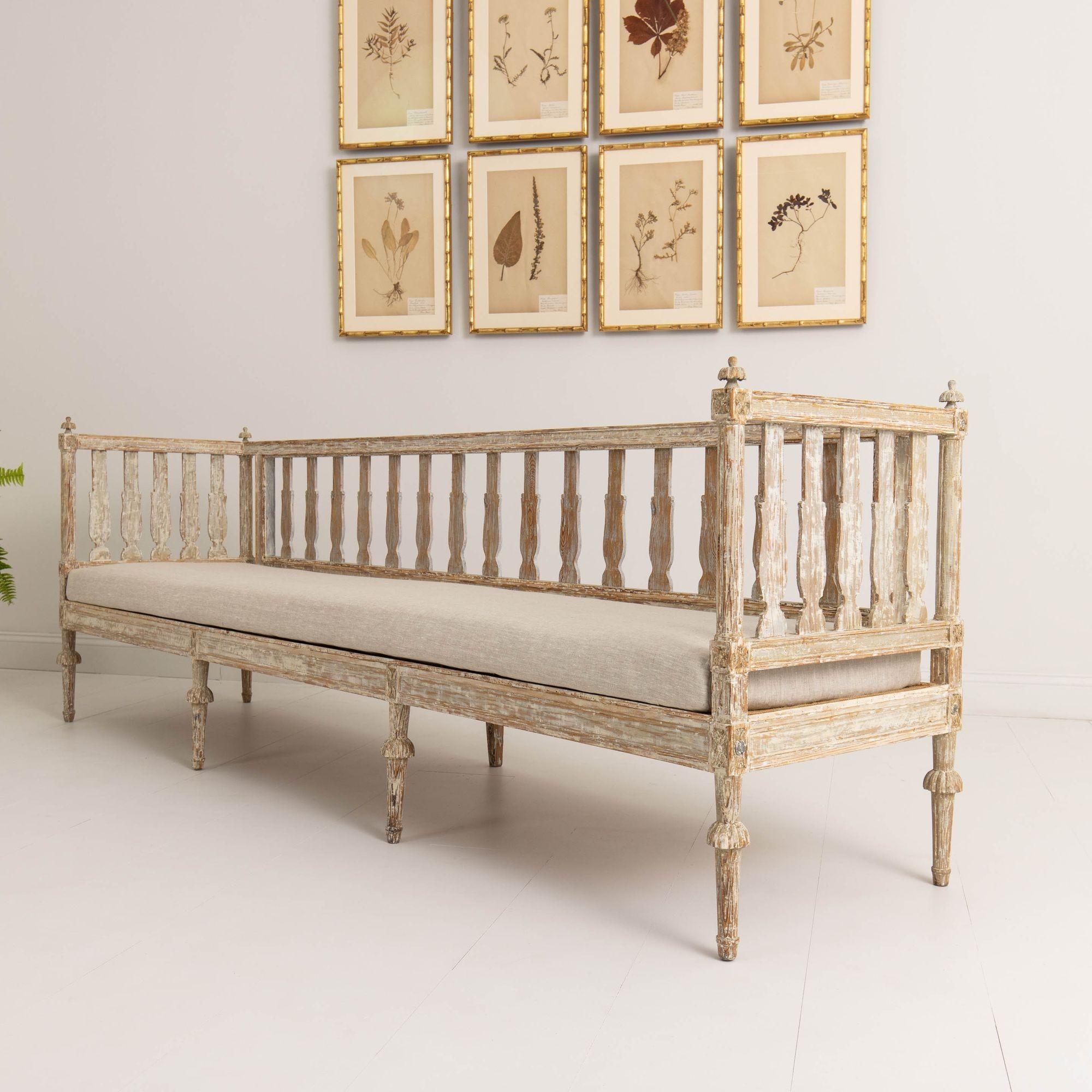 19th c. Swedish Gustavian Period Sofa Bench in Original Paint For Sale 11
