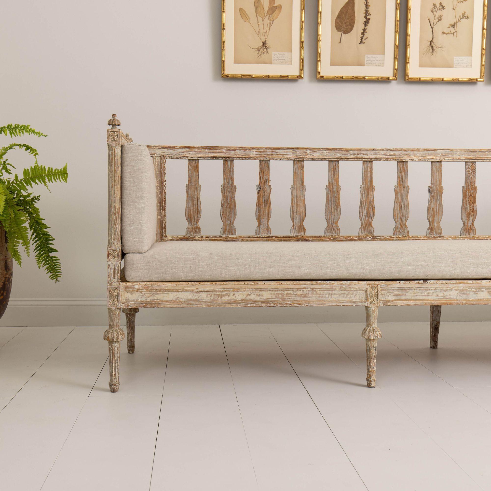 Hand-Carved 19th c. Swedish Gustavian Period Sofa Bench in Original Paint For Sale