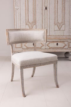 Chaise Klismos suédoise du 19ème siècle tapissée et peinte d'époque gustavienne