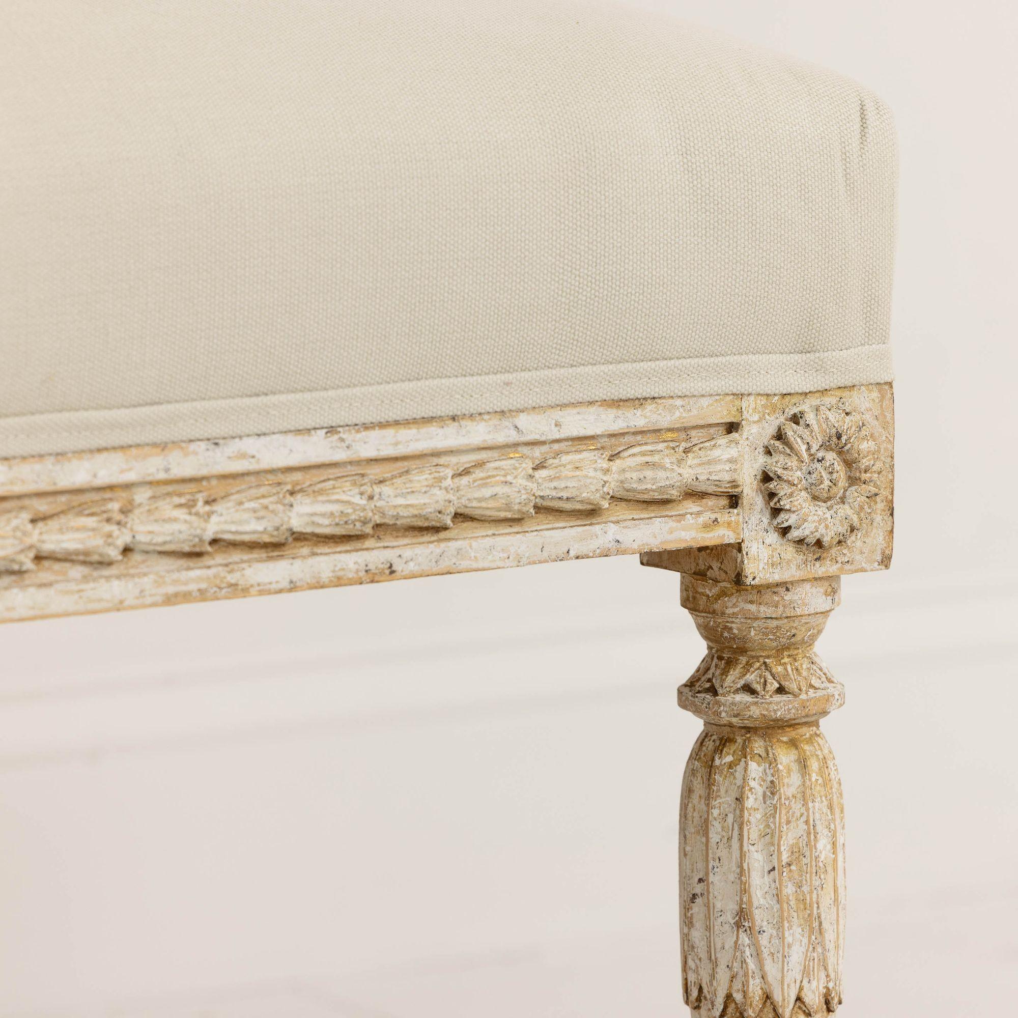 19th c. Swedish Gustavian Settee with Egyptian Carvings in Original Paint For Sale 10