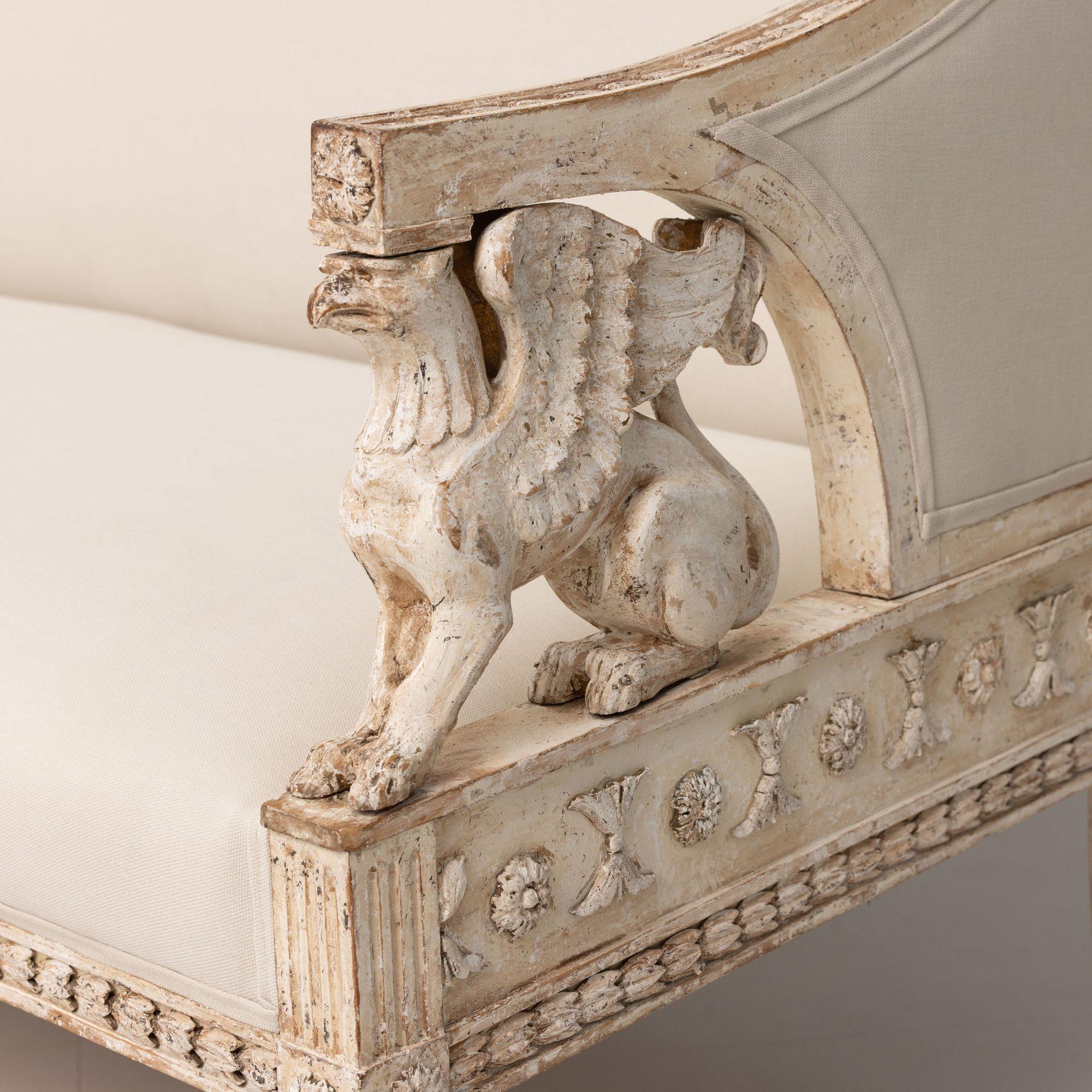 19th c. Swedish Gustavian Sofa Bench with Griffins in Original Paint 6
