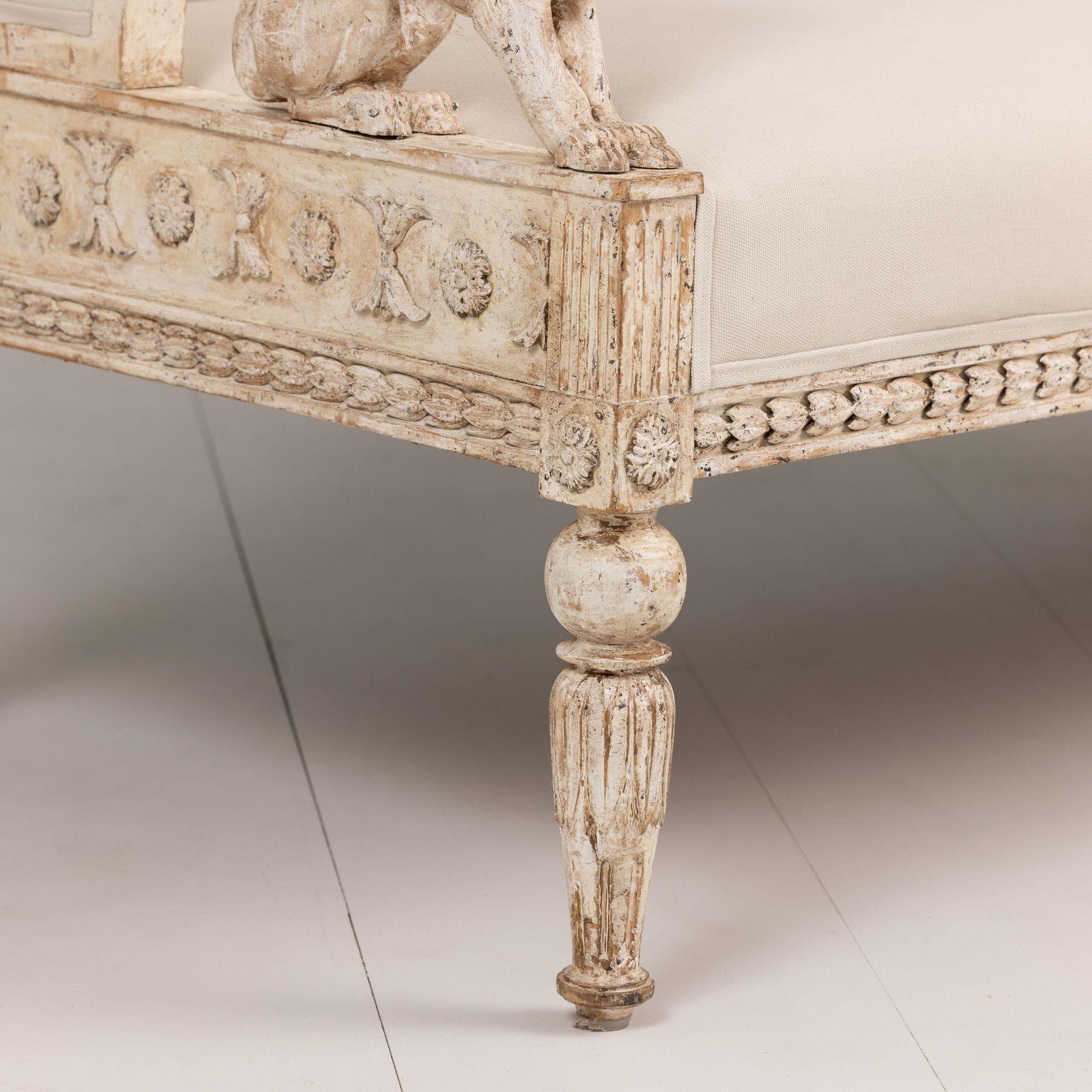 19th c. Swedish Gustavian Sofa Bench with Griffins in Original Paint 10