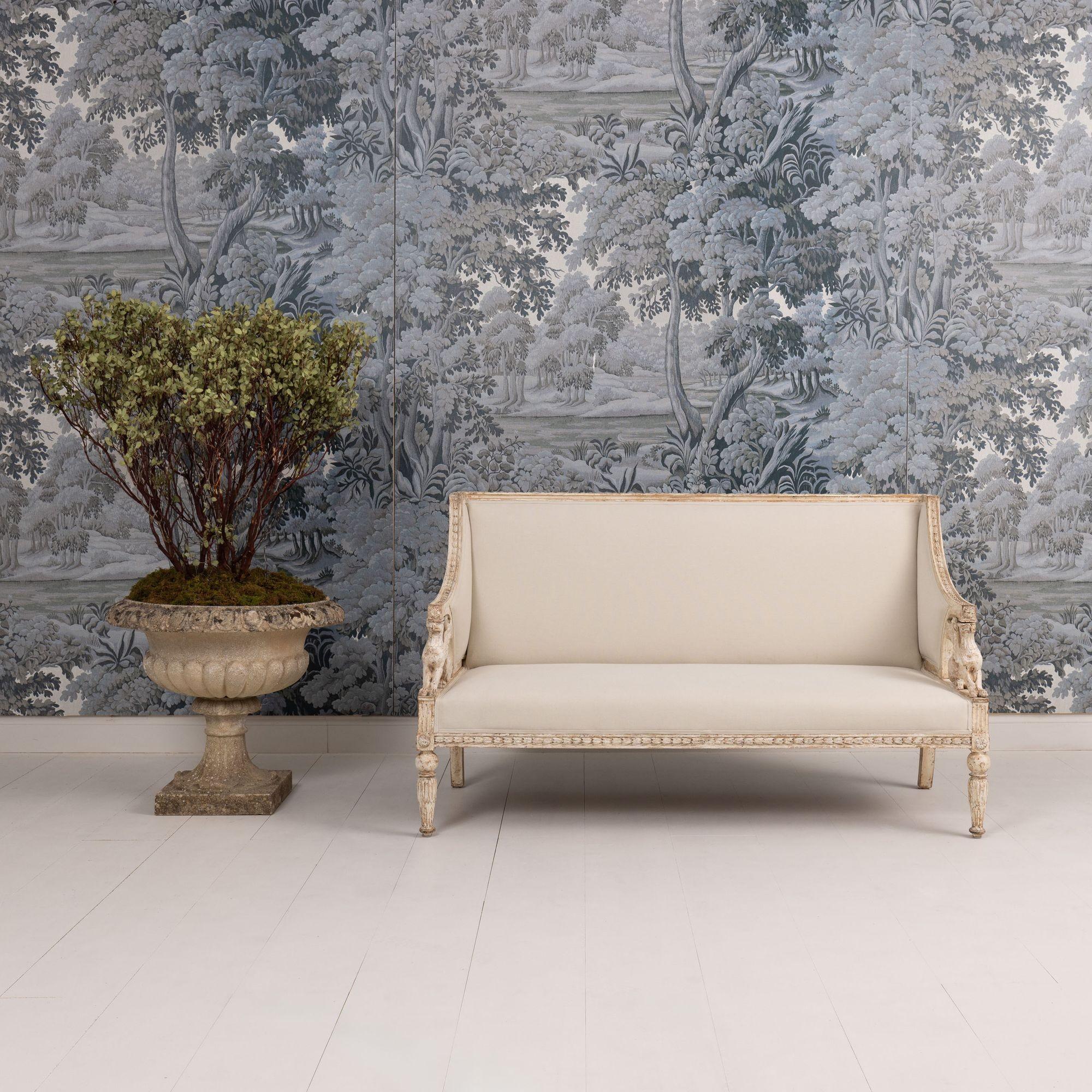 19th c. Swedish Gustavian Sofa Bench with Griffins in Original Paint 4
