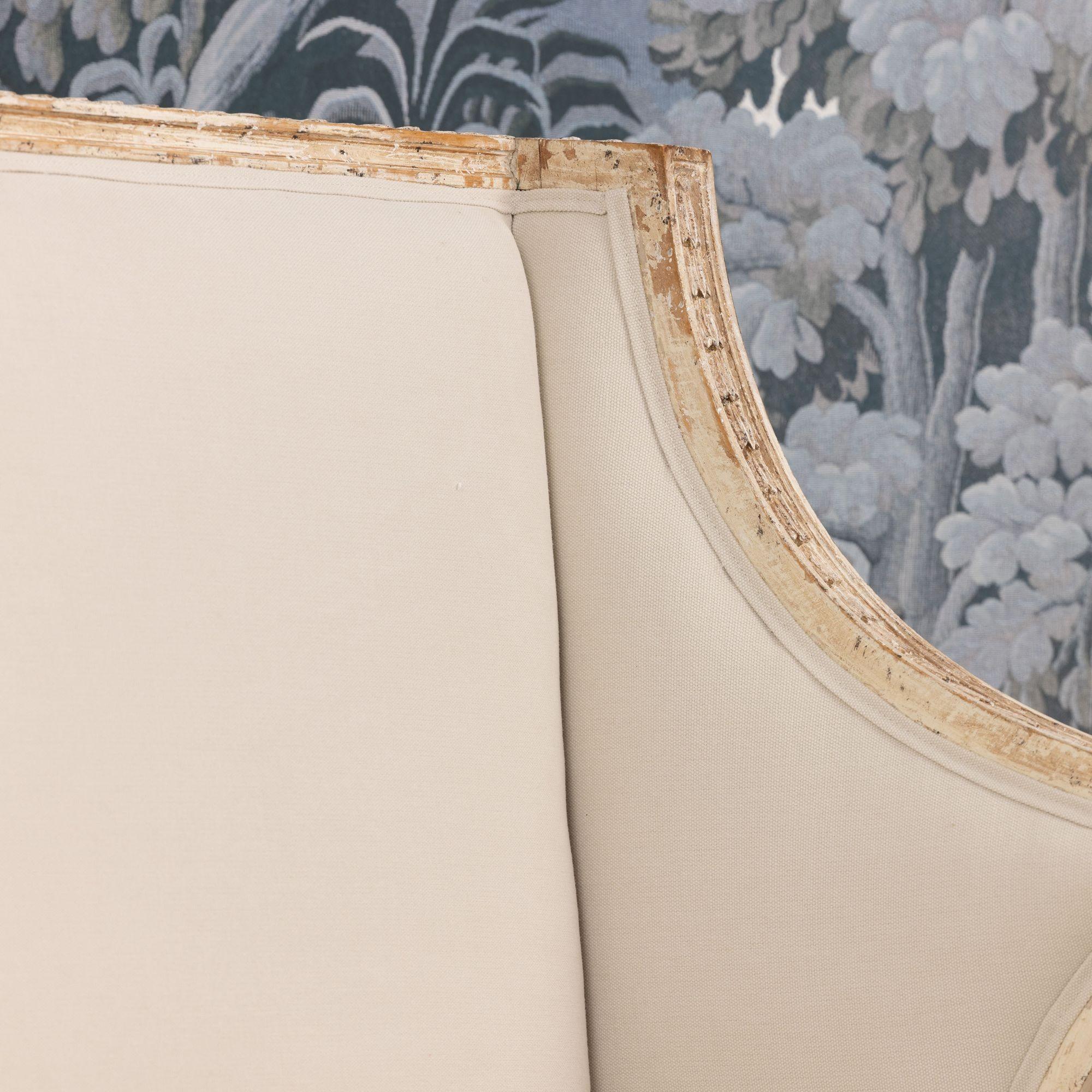 19th c. Swedish Gustavian Sofa Bench with Griffins in Original Paint 2