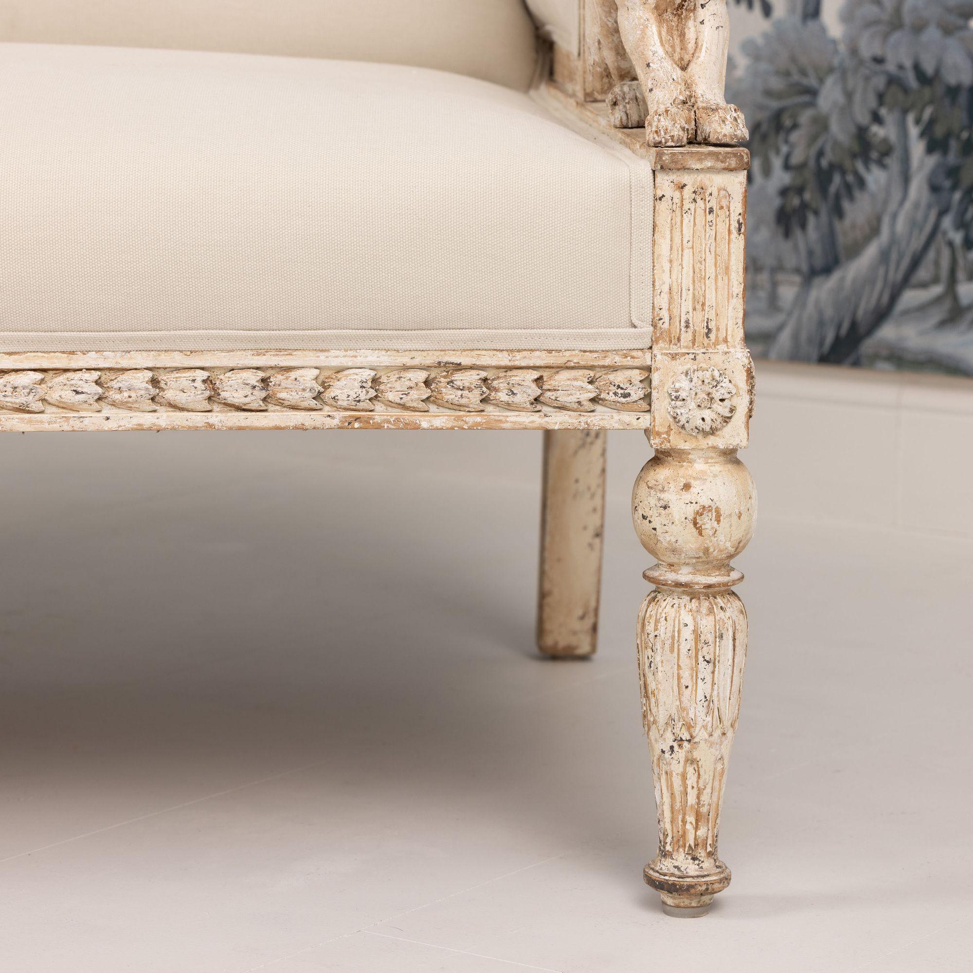 19th c. Swedish Gustavian Sofa Bench with Griffins in Original Paint 3