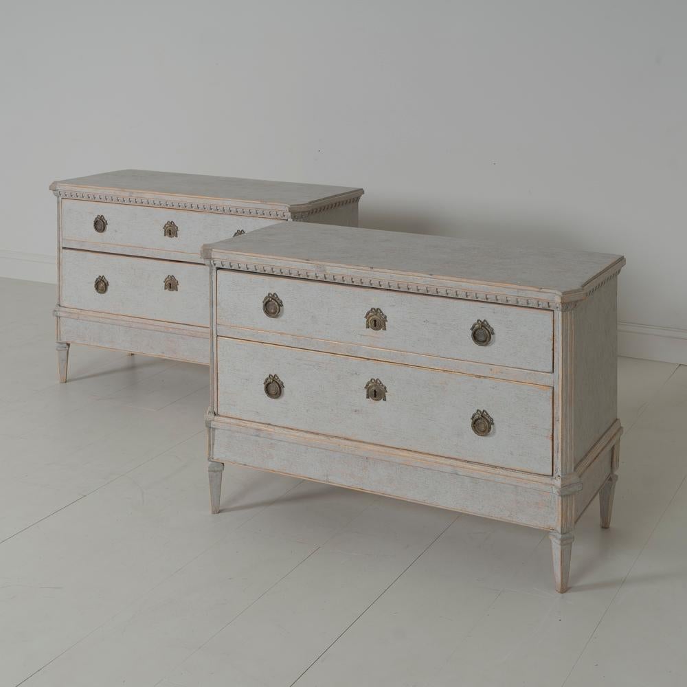 19th Century Swedish Gustavian Style Pair of Bedside Chests 2