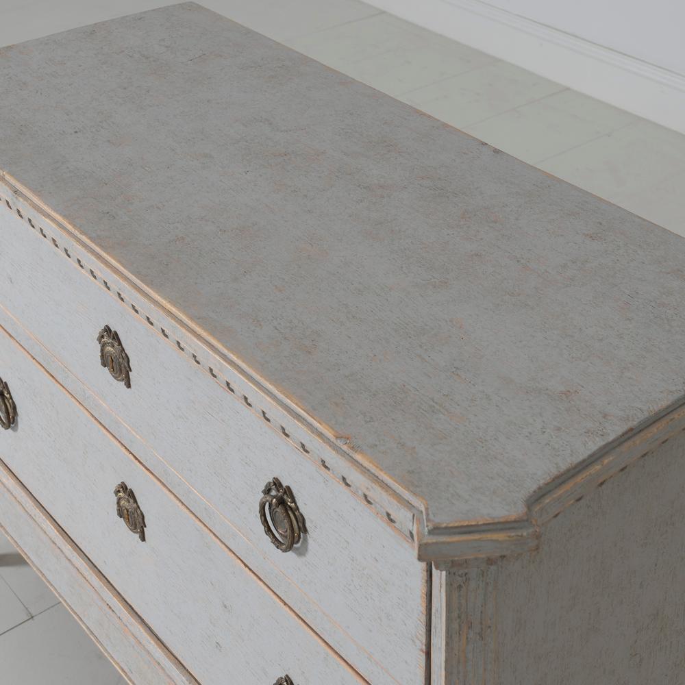 19th Century Swedish Gustavian Style Pair of Bedside Chests 4