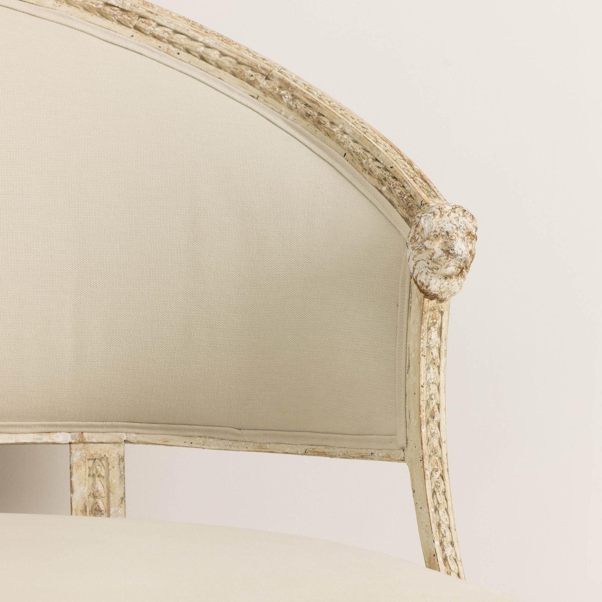 19th c. Swedish Gustavian Sofa or Settee with Lion Heads in Original Paint For Sale 10