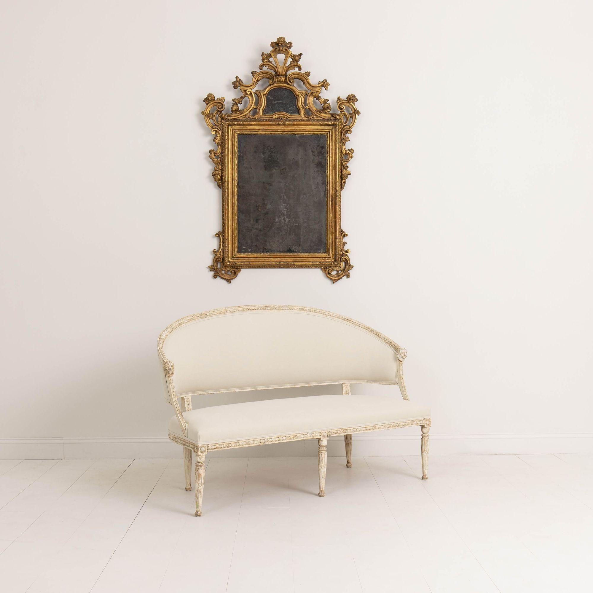19th c. Swedish Gustavian Sofa or Settee with Lion Heads in Original Paint In Excellent Condition For Sale In Wichita, KS