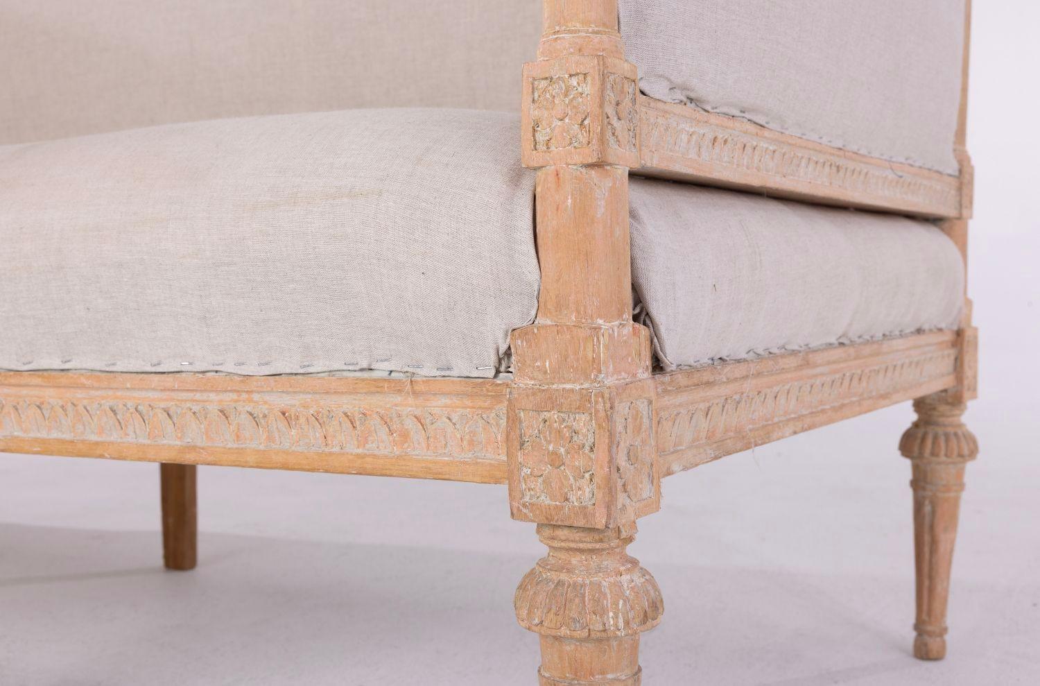 19th c. Swedish Gustavian Style Sofa Bench in Original Patina For Sale 5