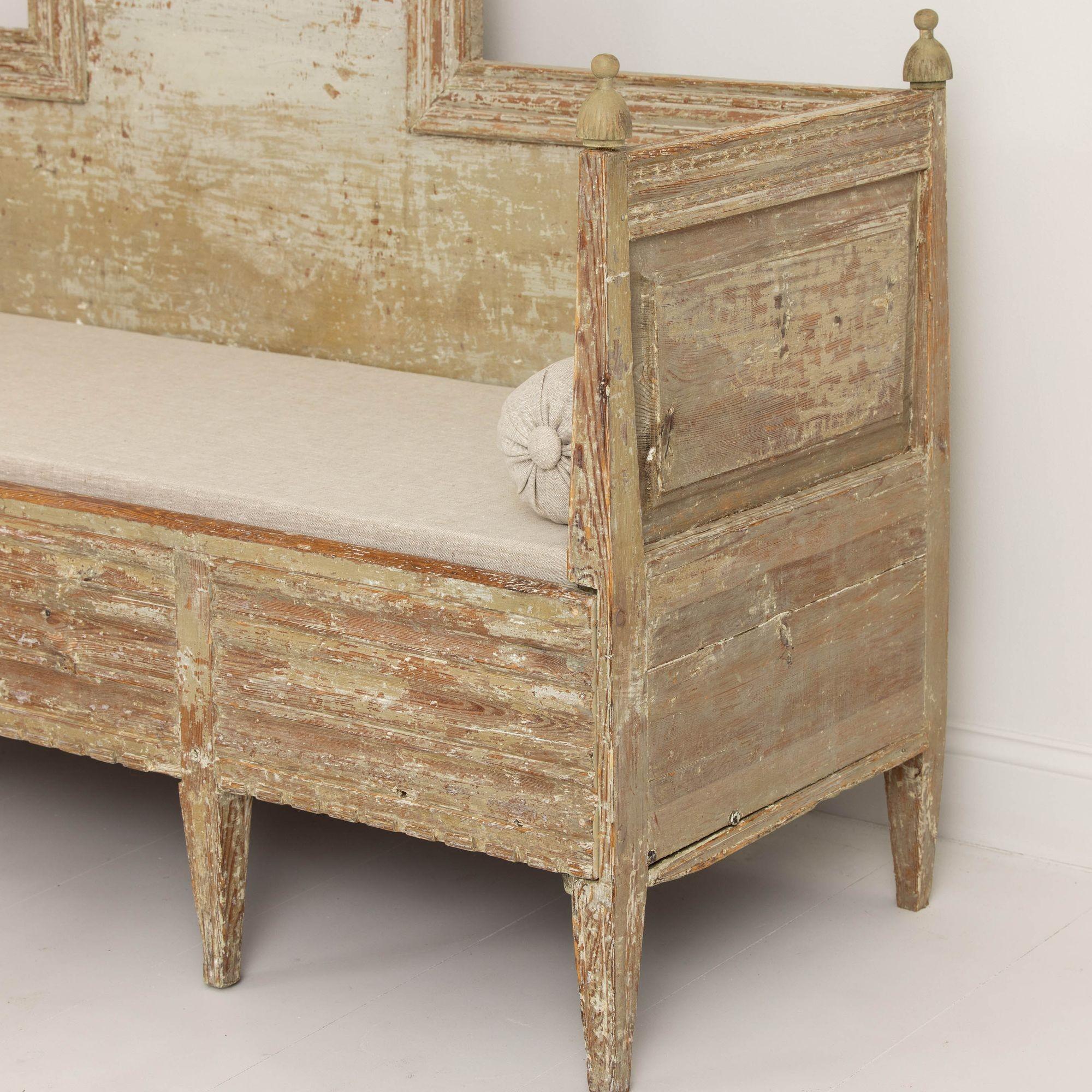 19th c. Swedish Late Gustavian Sofa Bench in Original Paint For Sale 5