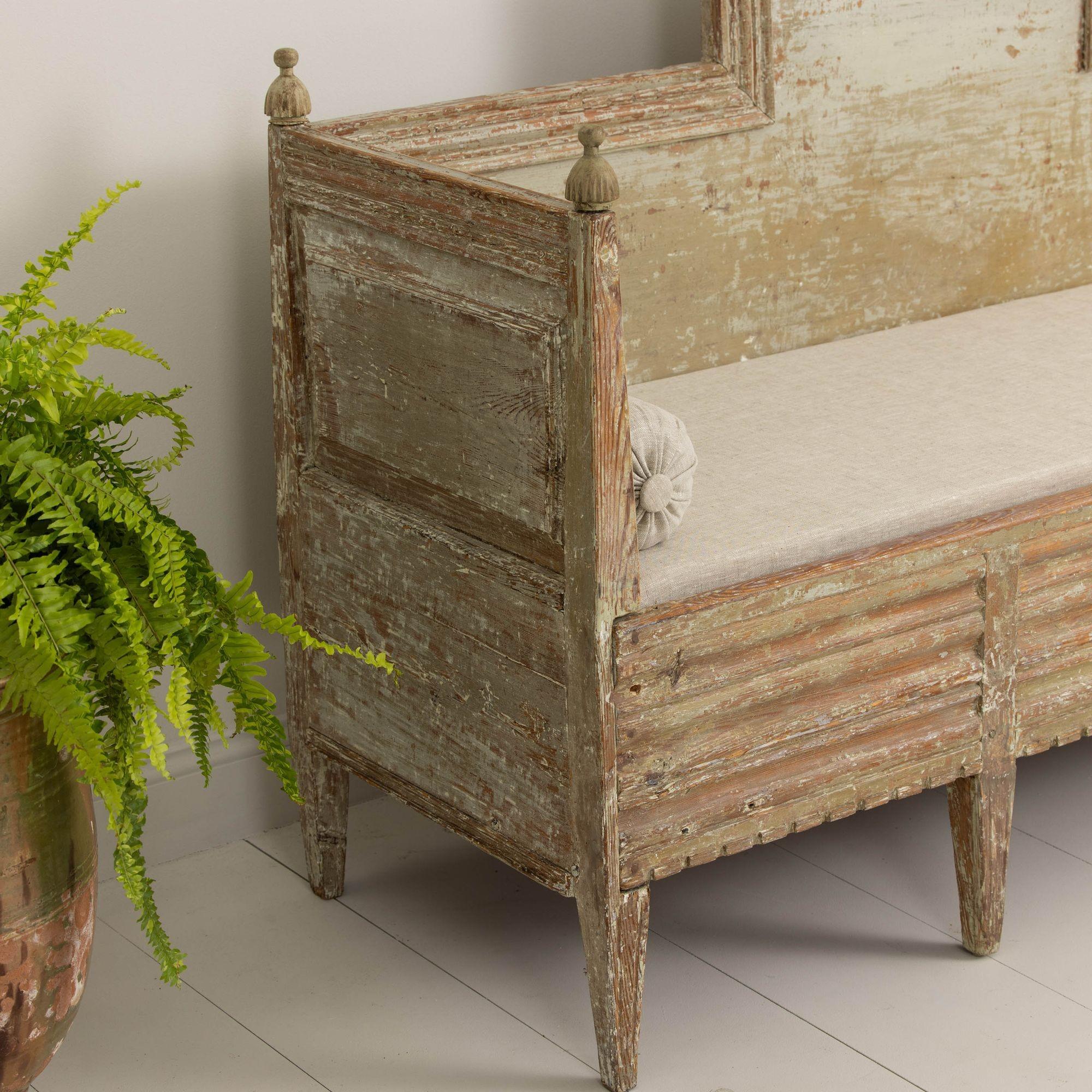 19th c. Swedish Late Gustavian Sofa Bench in Original Paint For Sale 8