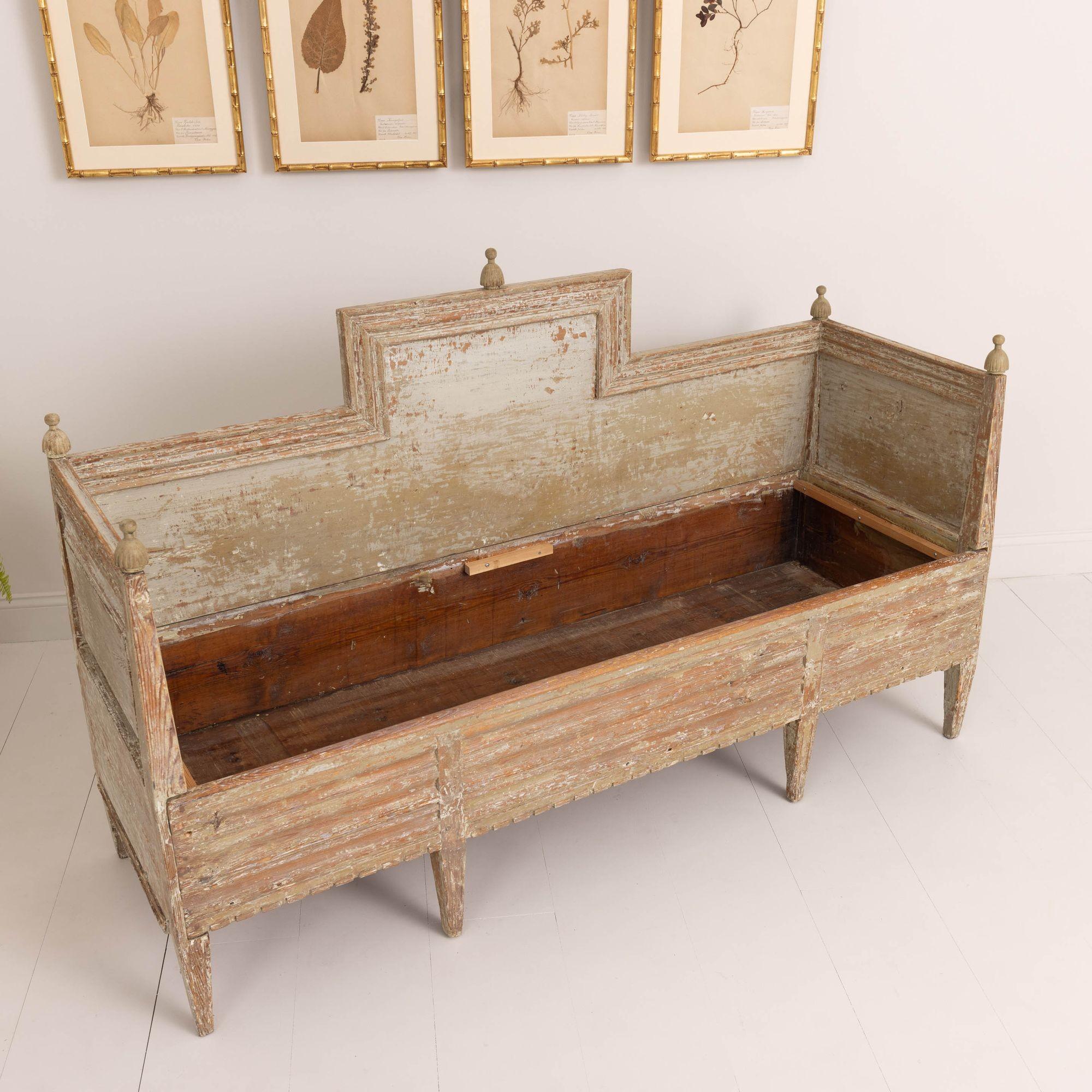 19th c. Swedish Late Gustavian Sofa Bench in Original Paint For Sale 13