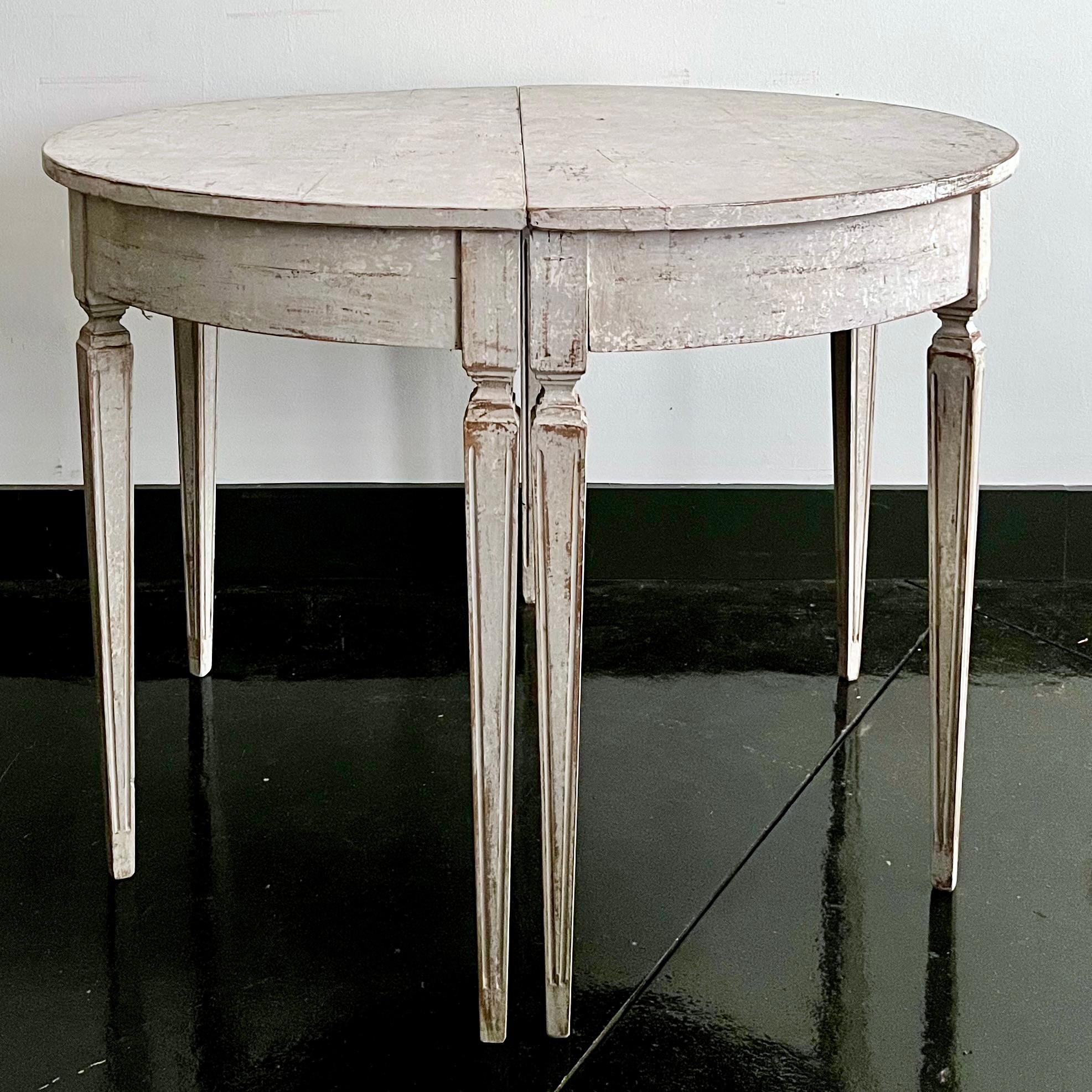 19. Jahrhundert. Schwedisches neoklassizistisches Paar Demilunen-Konsolentische, Stockholm 1820 im Angebot 1