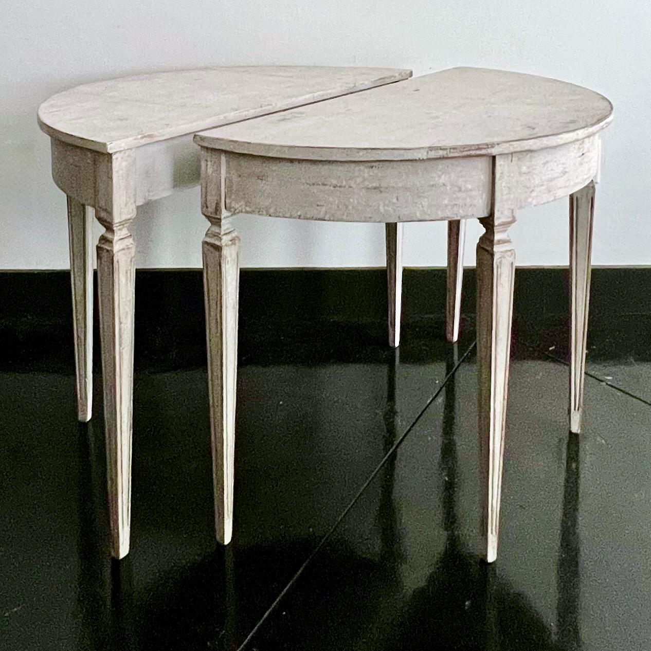 19. Jahrhundert. Schwedisches neoklassizistisches Paar Demilunen-Konsolentische, Stockholm 1820 im Angebot 2