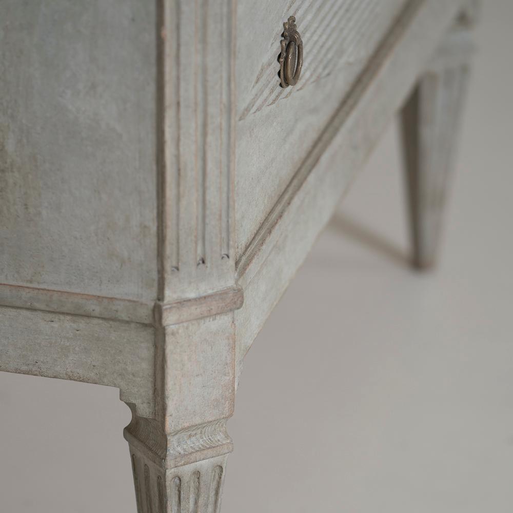 Swedish Pair of Gustavian Style Bedside Chests 3