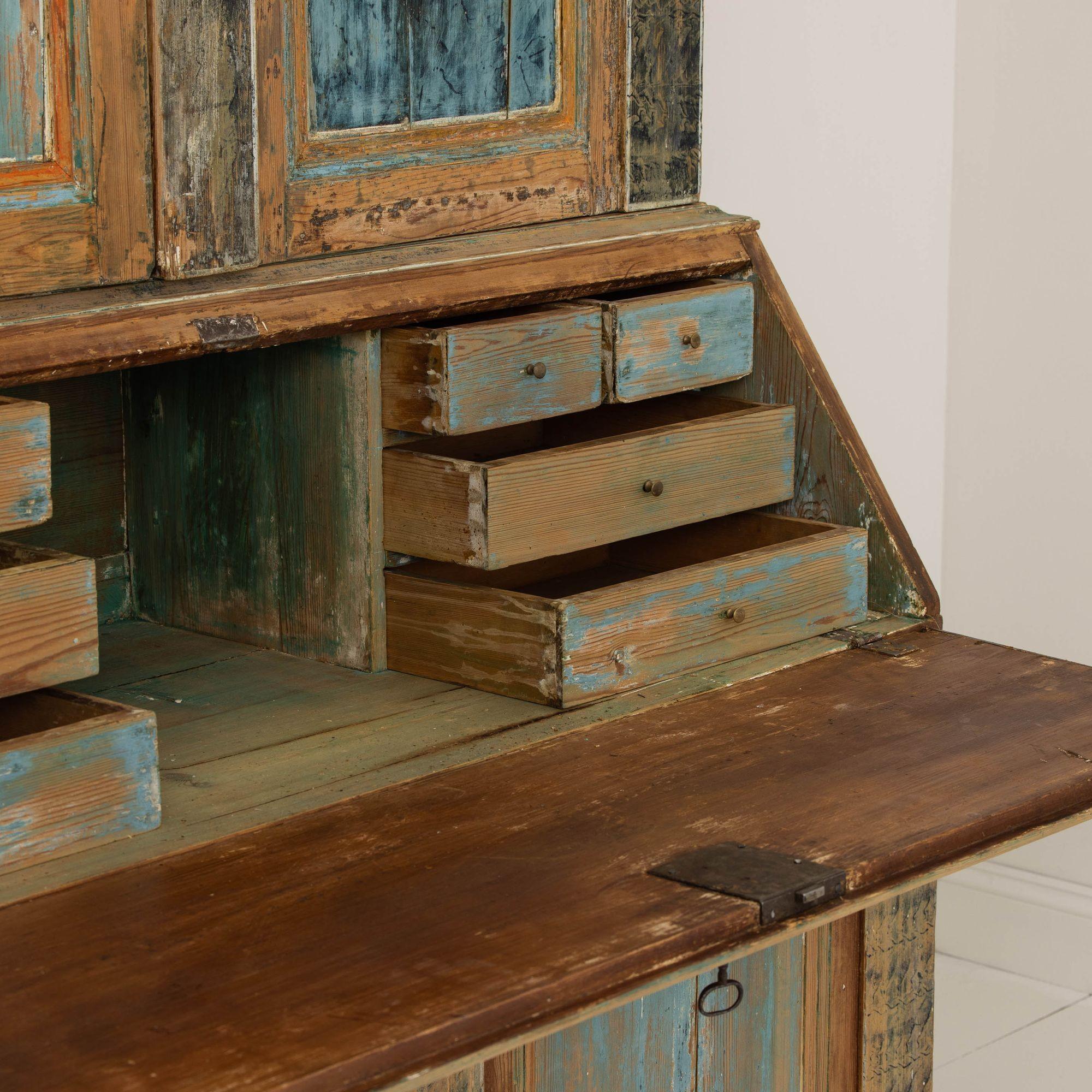 19th c. Swedish Rococo Secretary with Library in Original Paint For Sale 12