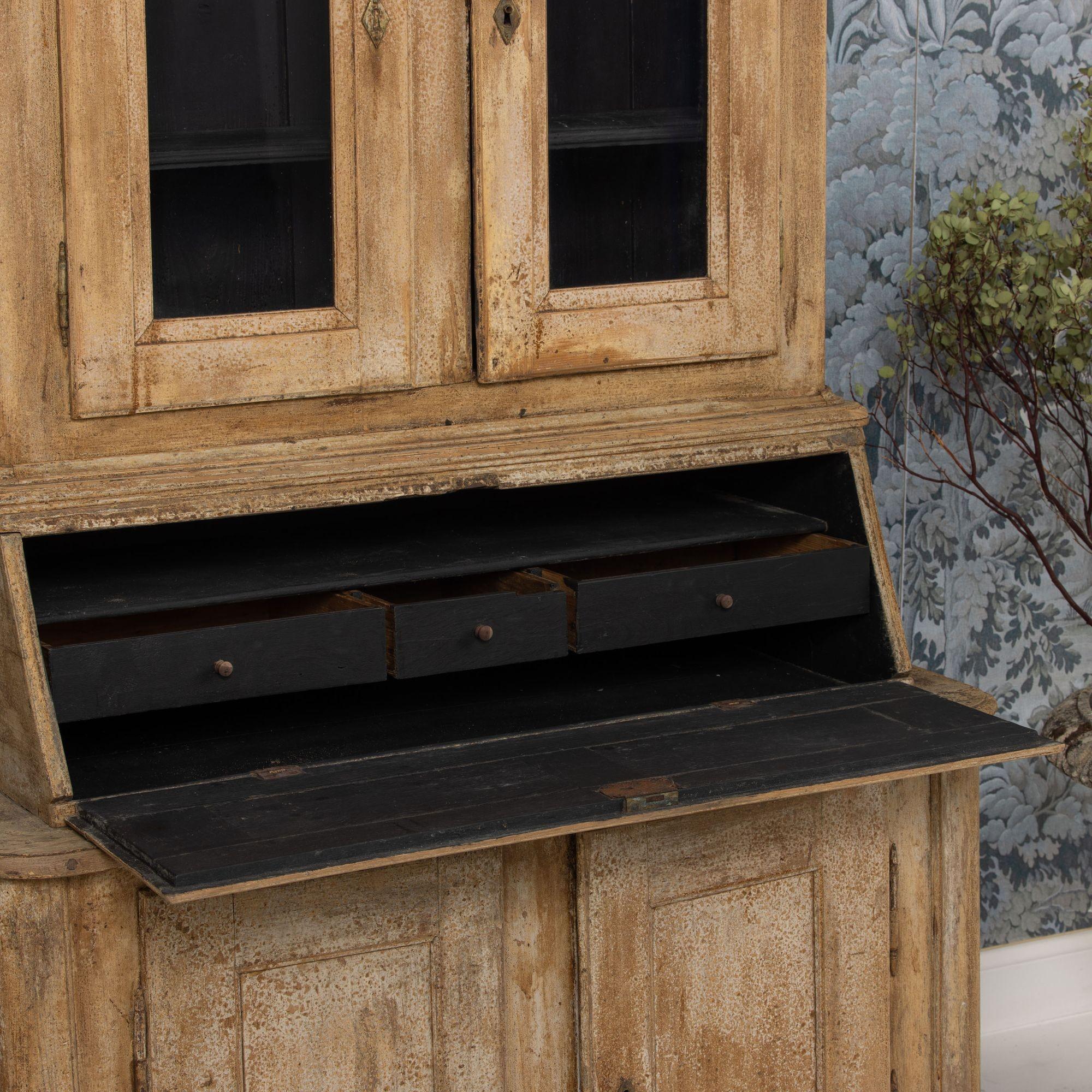 19th c. Swedish Secretary with Vitrine Library in Original Paint For Sale 4