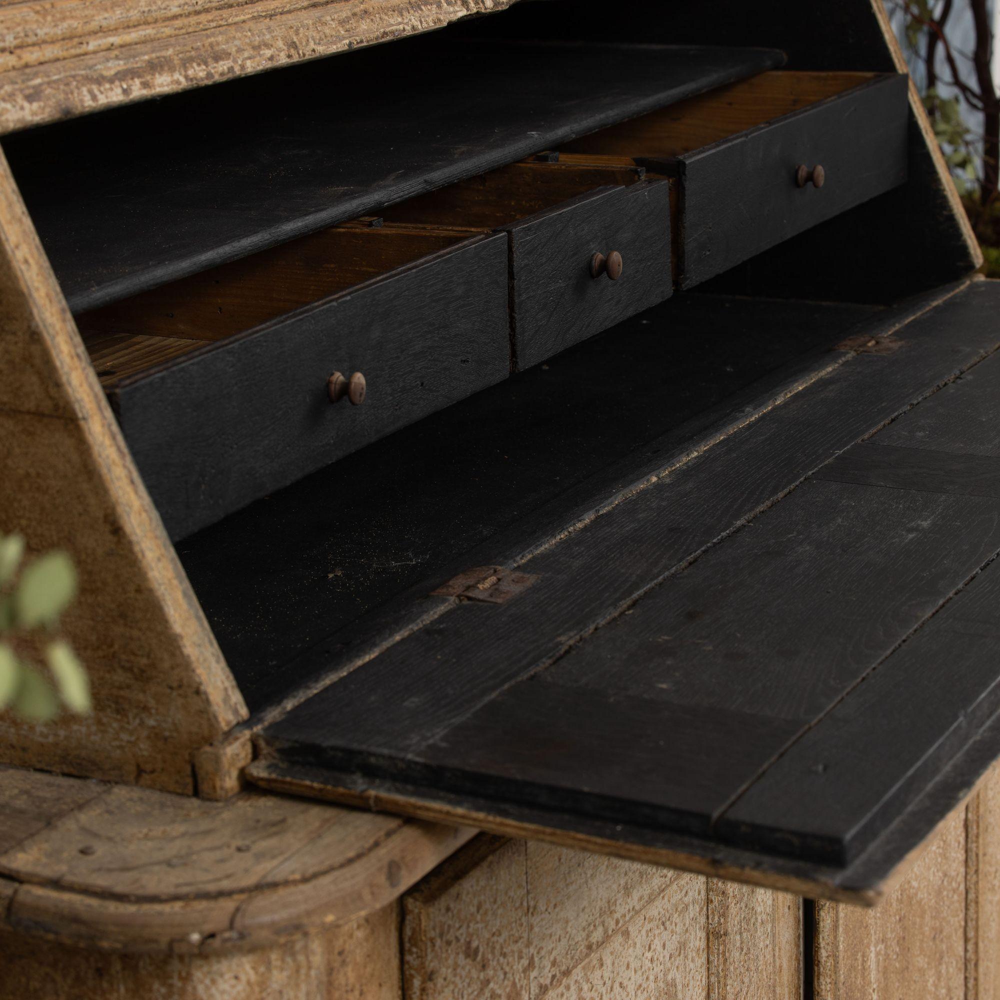 19th c. Swedish Secretary with Vitrine Library in Original Paint For Sale 6