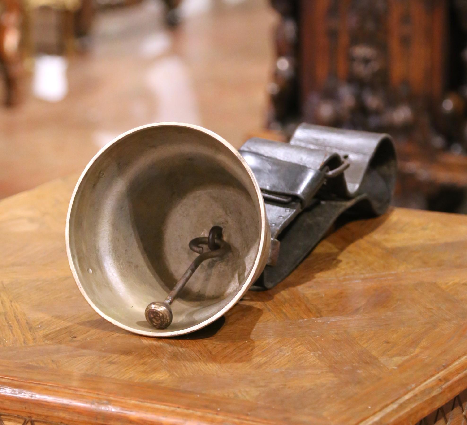19th C. Swiss Bronze Cow Bell with Leather Strap by Barinotto, Chiantra & Cie In Excellent Condition For Sale In Dallas, TX