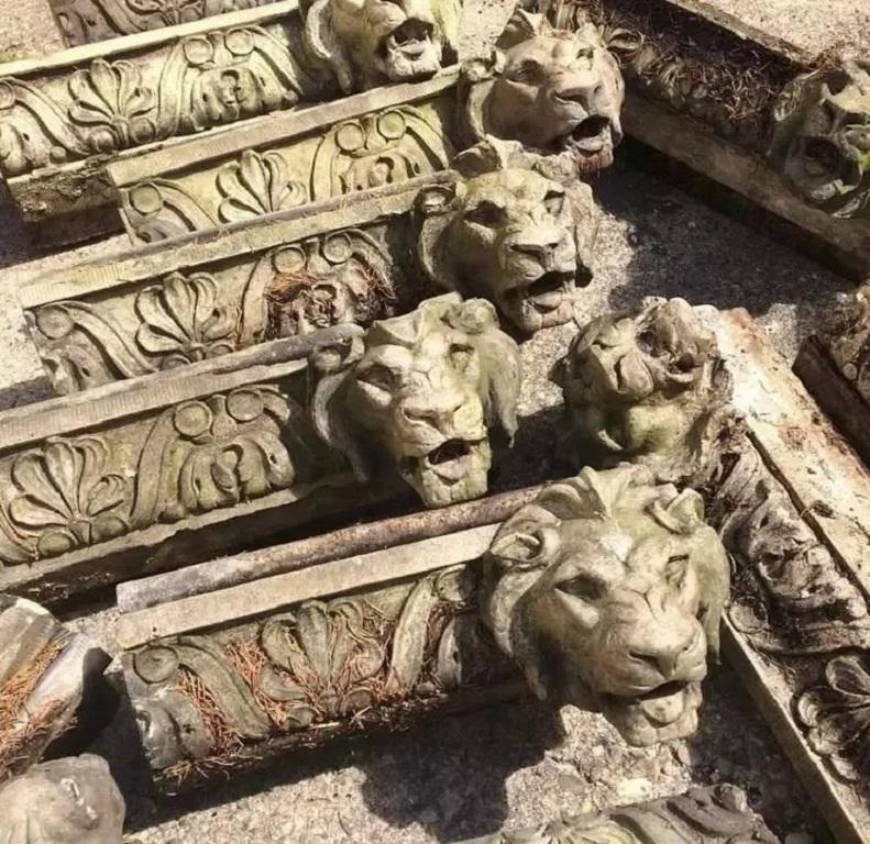 19th C. Terracotta Lion Head Regency Style Building Garden Architectural Element For Sale 4